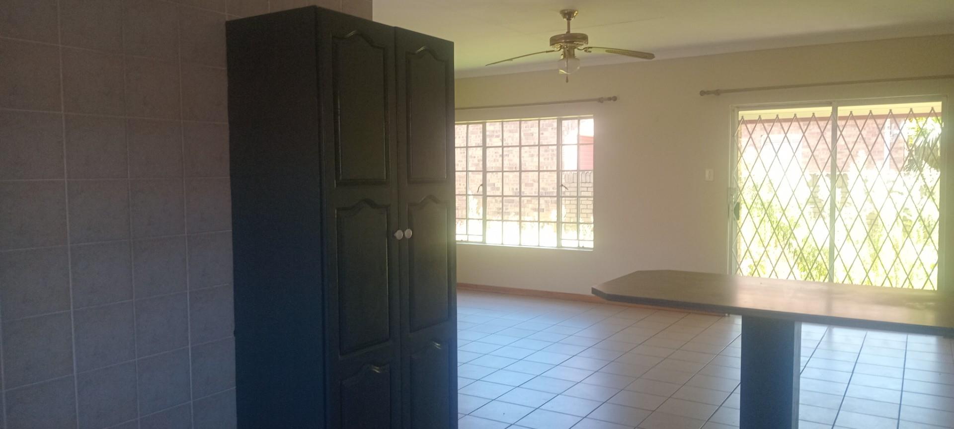 Townhouse For Sale in Aviary Hill, Newcastle, KwaZulu Natal
