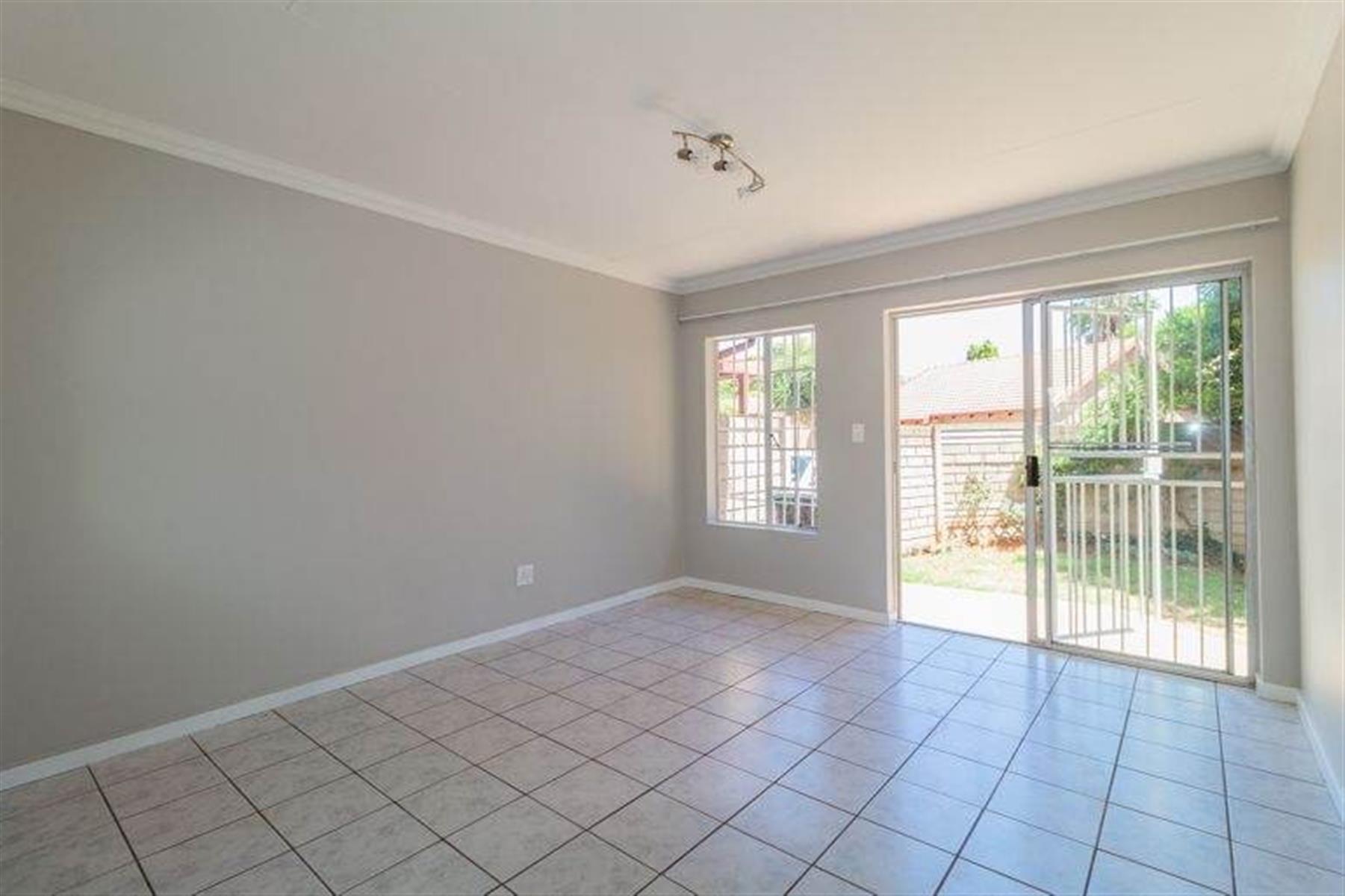 3Bed Townhouse in Die Wilgers, Pretoria