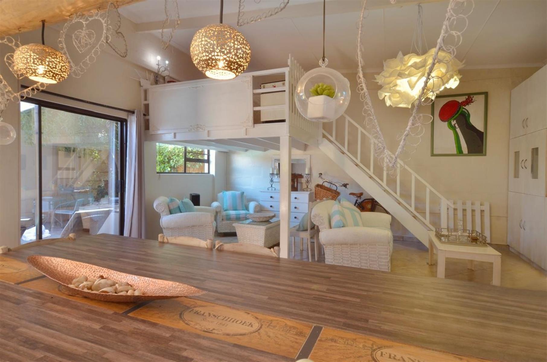 Rare Absolute Beachfront 7 Suite Beach House with Spa - Direct Beach Access