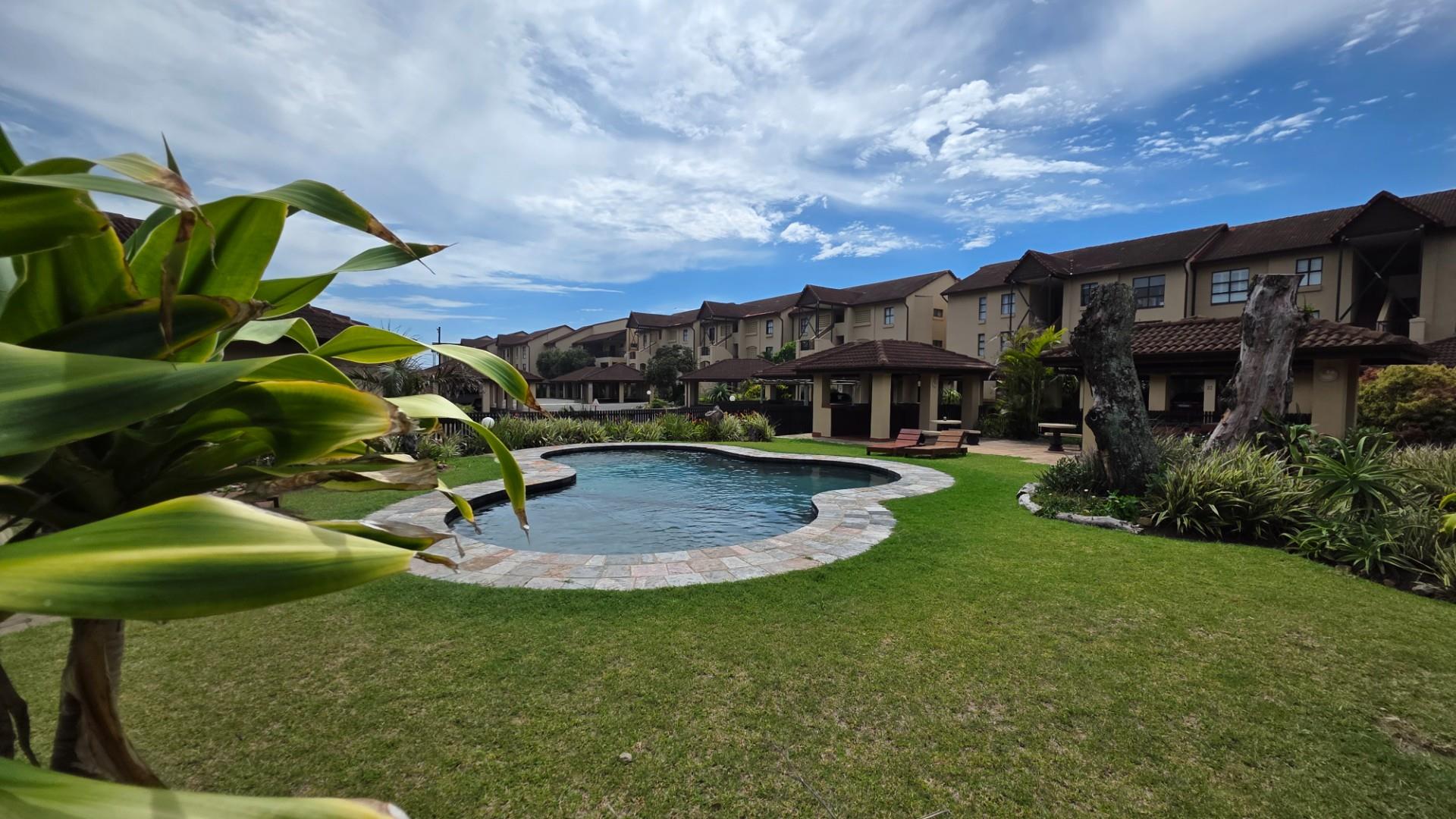 Upmarket Top Floor 2 bedroom, 2 bathroom Apartment in Shelly Beach