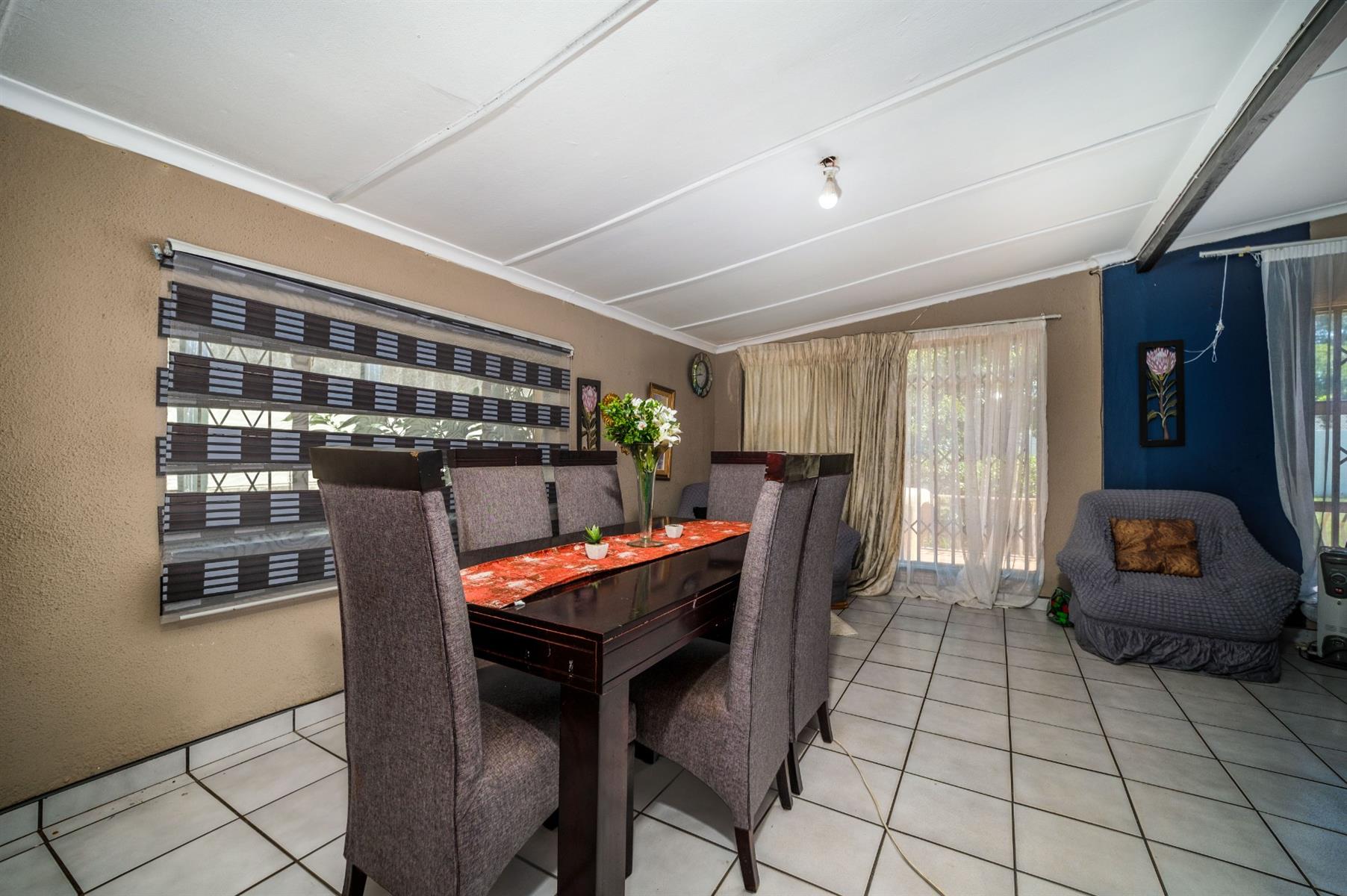 3 Bedroom 2 Flatlet House For Sale in Witpoortjie, Roodepoort