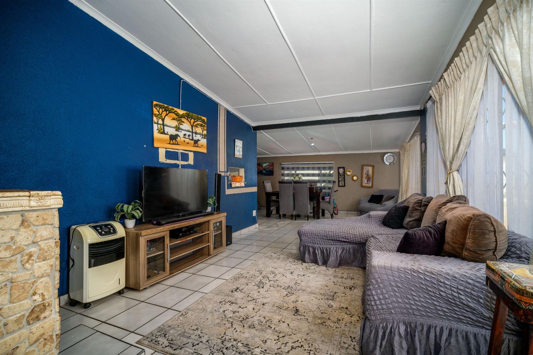 3 Bedroom 2 Flatlet House For Sale in Witpoortjie, Roodepoort