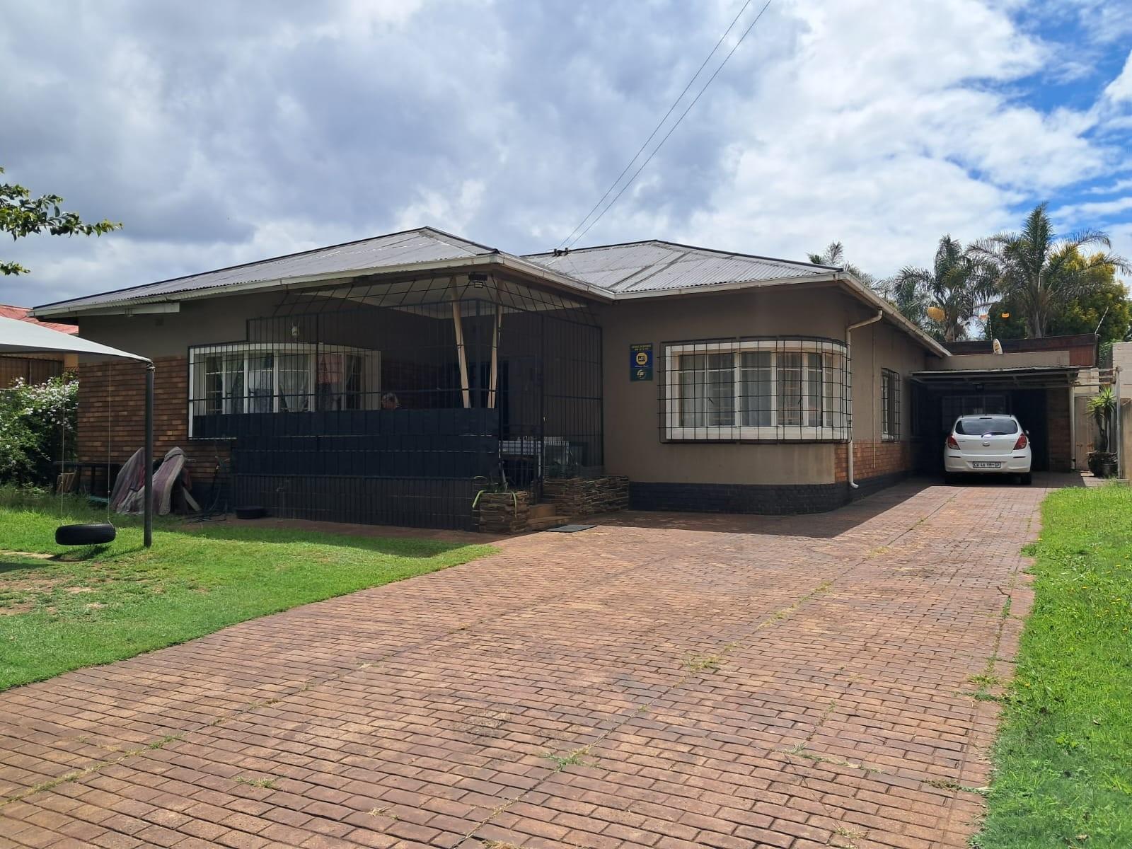 House For Sale in Malvern East, Germiston