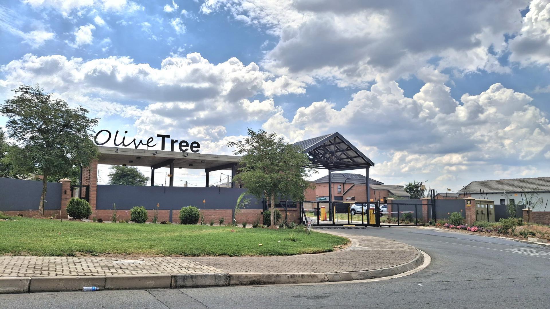 Secure 2-Bedroom Home in Olive Tree Estate, South Hills
