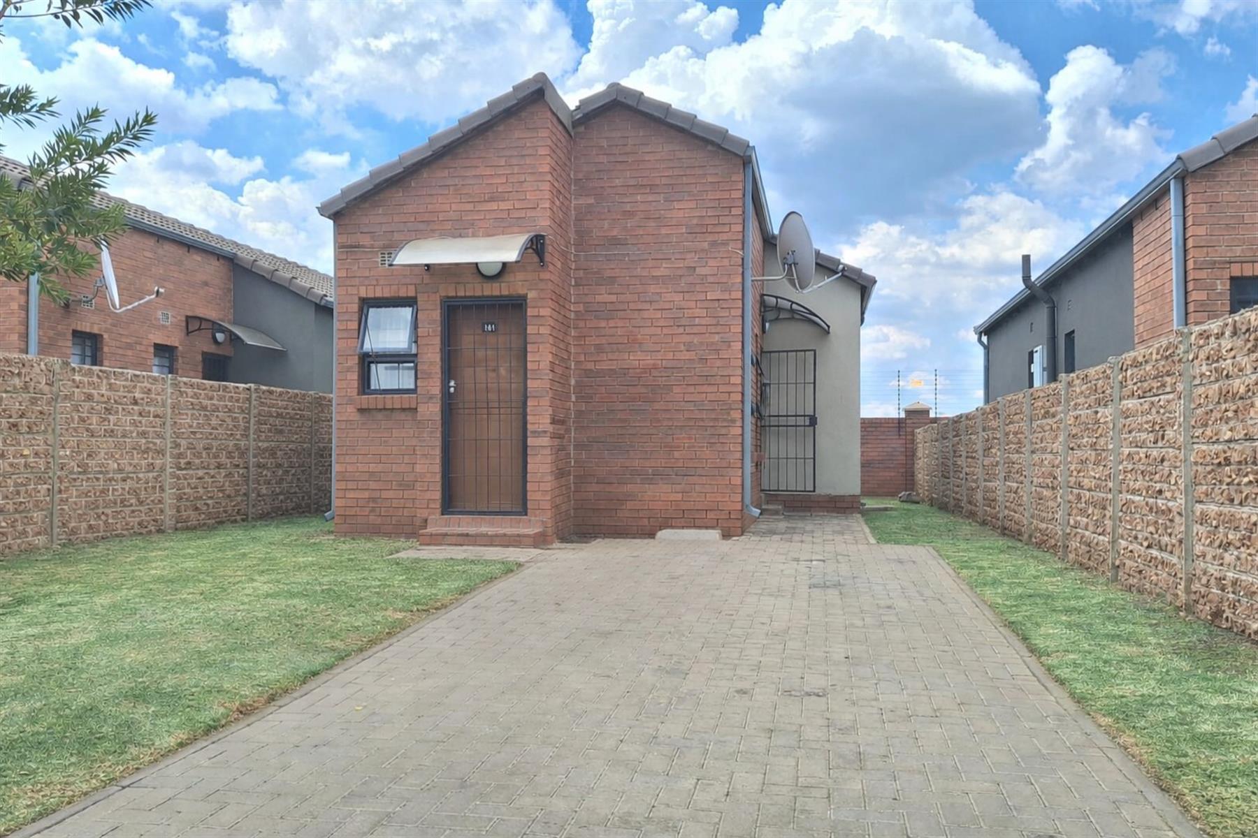 Secure 2-Bedroom Home in Olive Tree Estate, South Hills