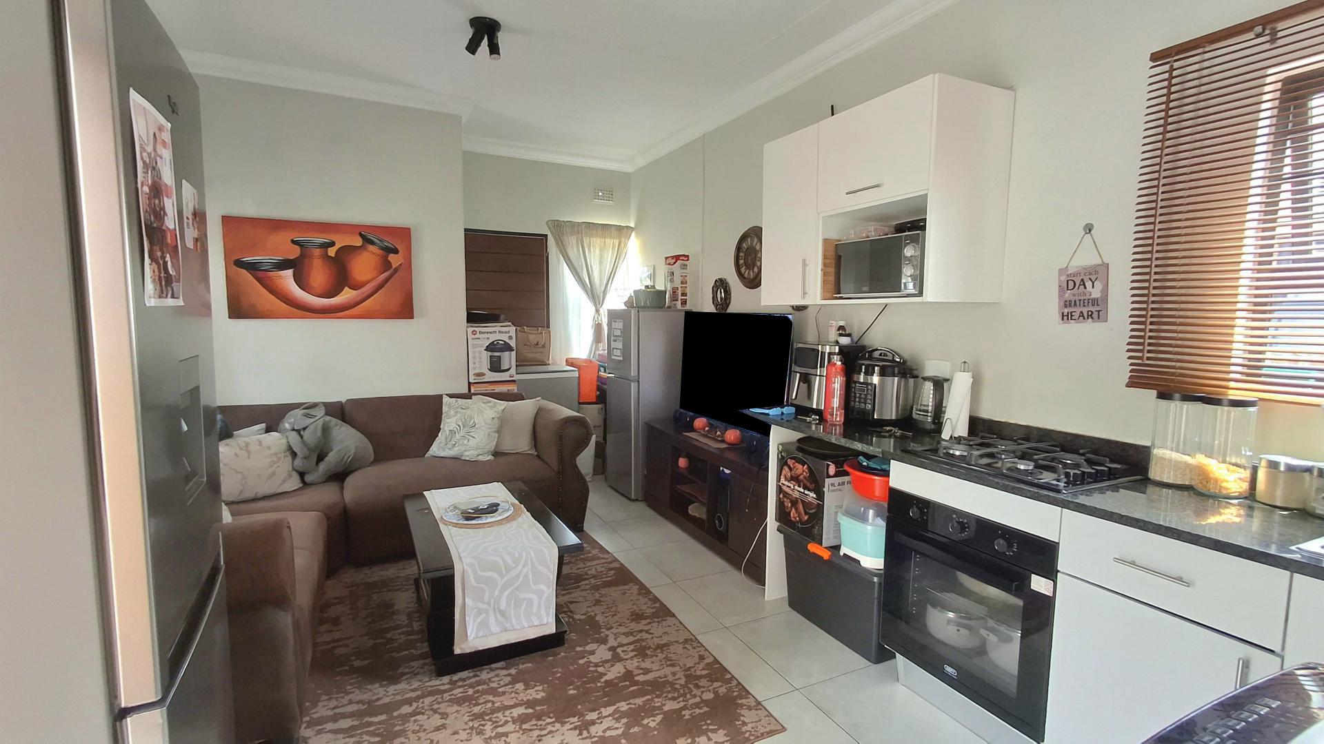 Secure 2-Bedroom Home in Olive Tree Estate, South Hills