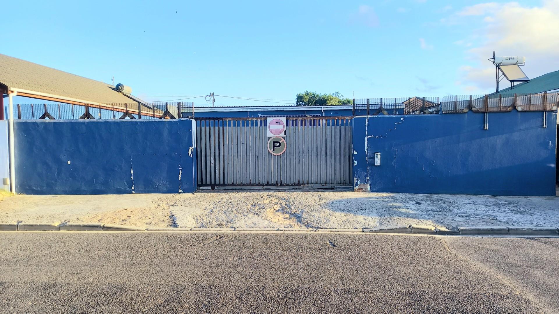 Great opportunity to create residential units on a huge open plot in Maitland, Cape Town