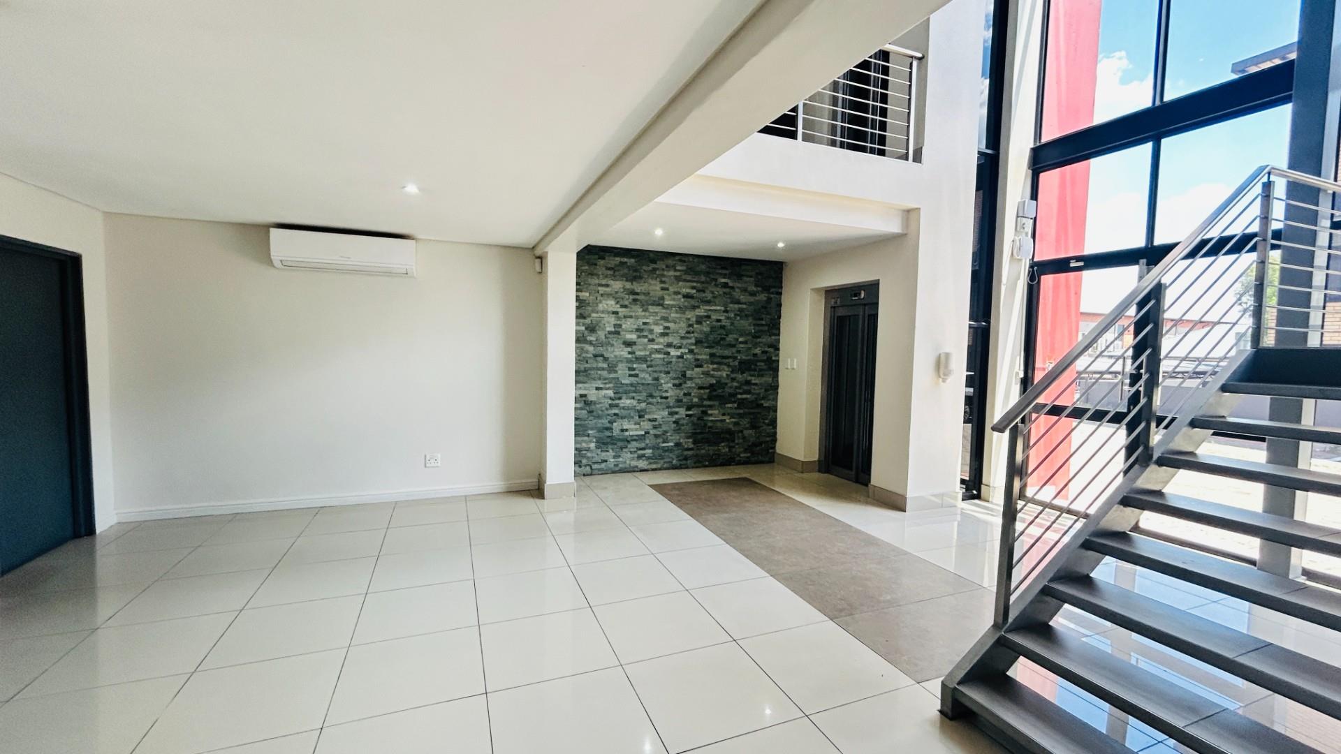 Commercial Property For Sale in Die Hoewes, Centurion