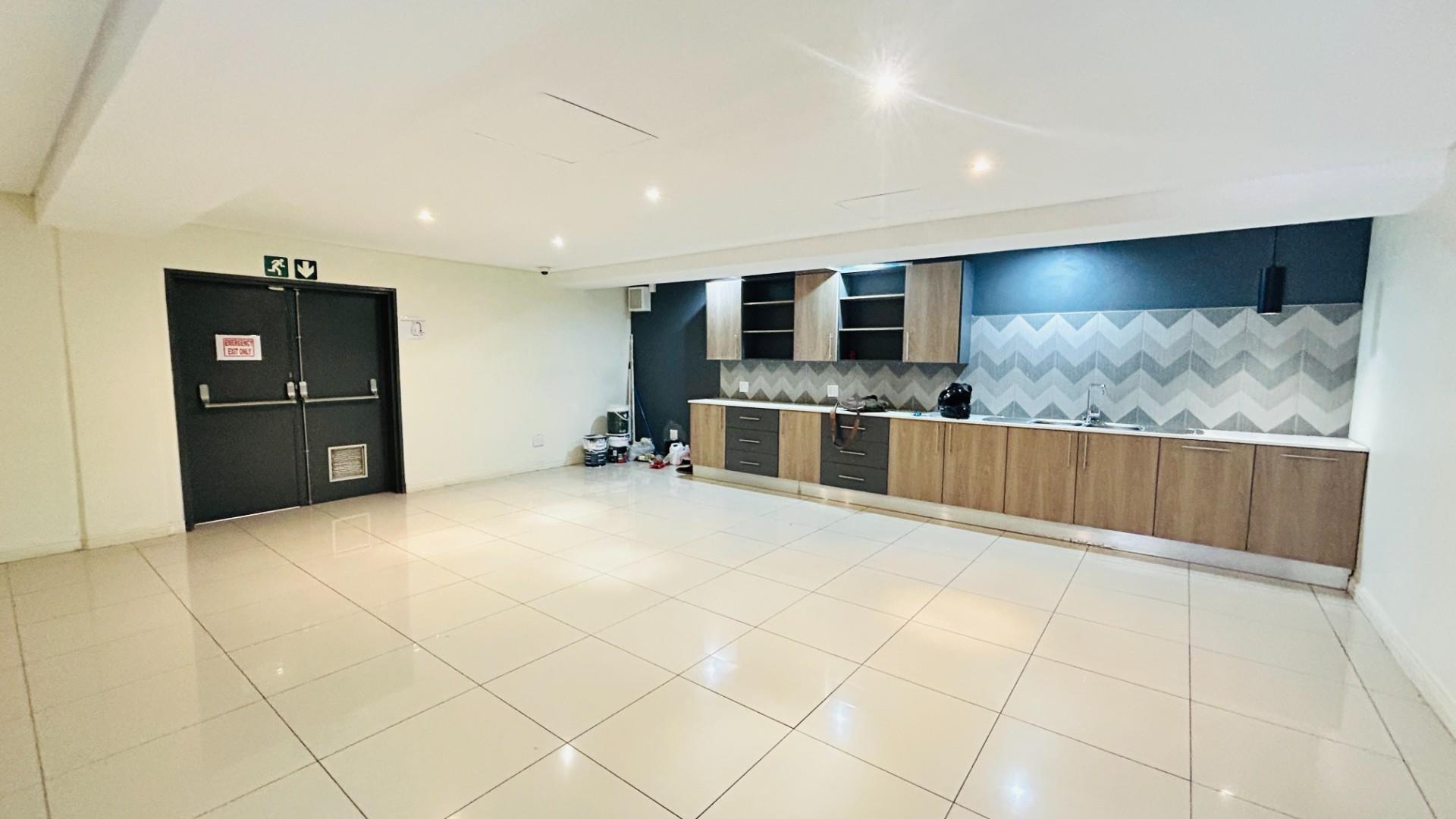 Commercial Property For Sale in Die Hoewes, Centurion