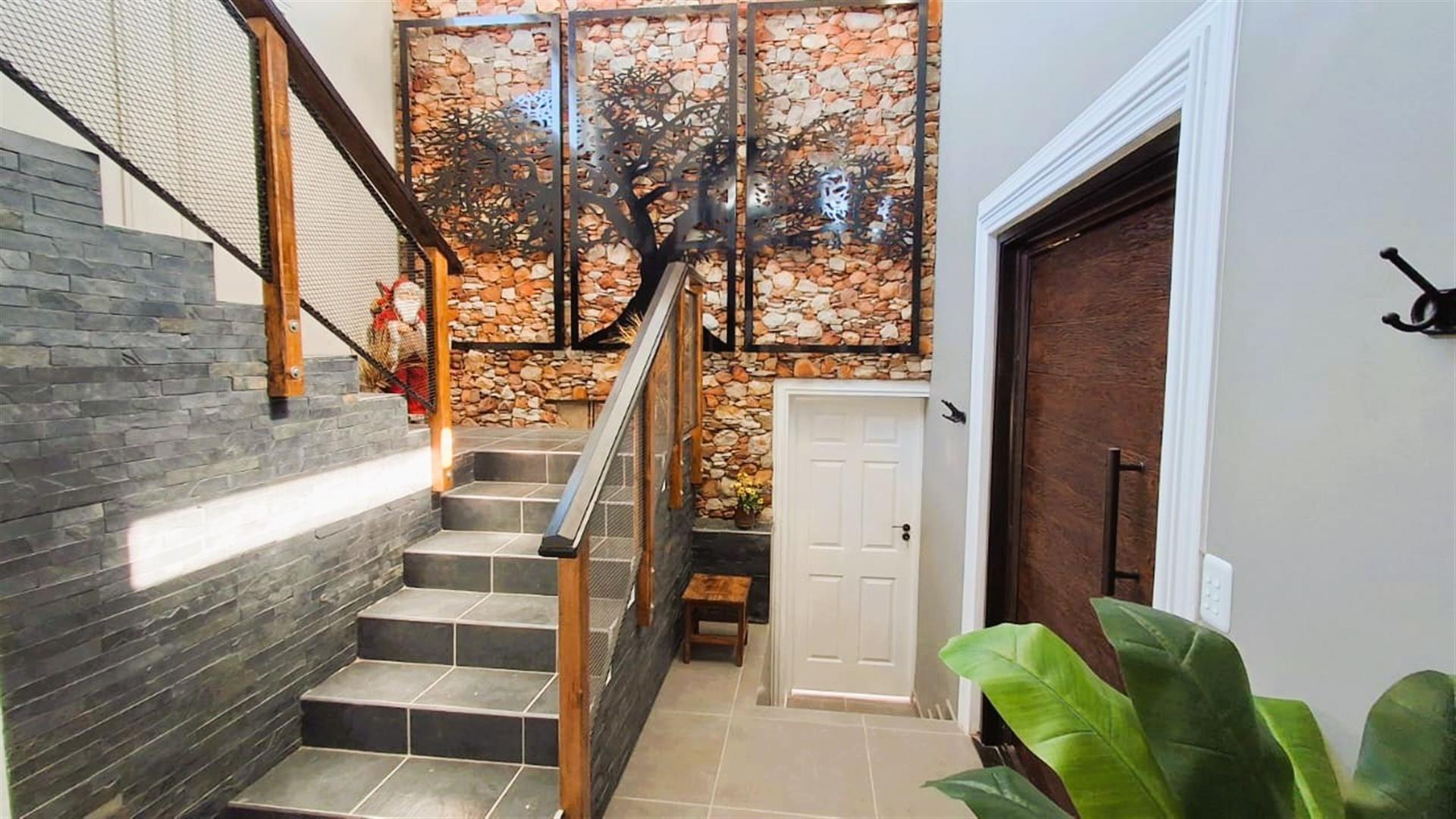 Luxury Coastal Living with Panoramic Ocean Views - Modern 3-En-Suite Home in Blue Waters Estate