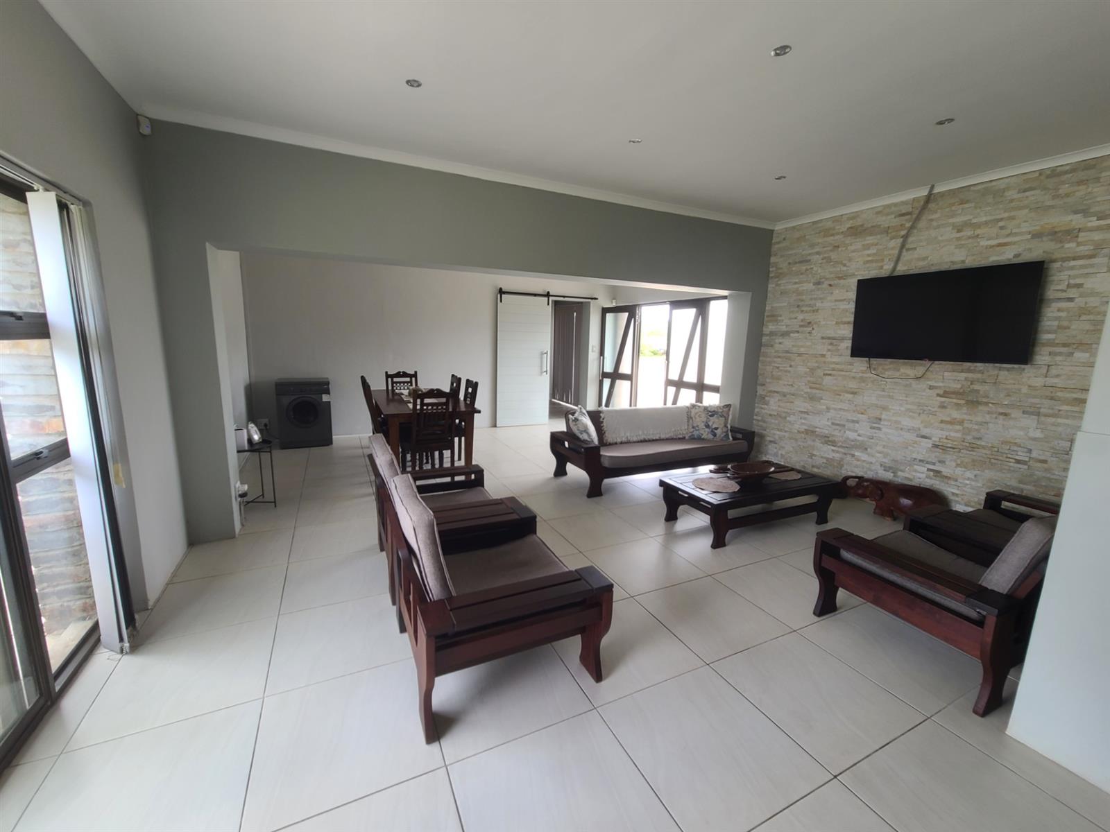 Perfect vacation home close to the beach