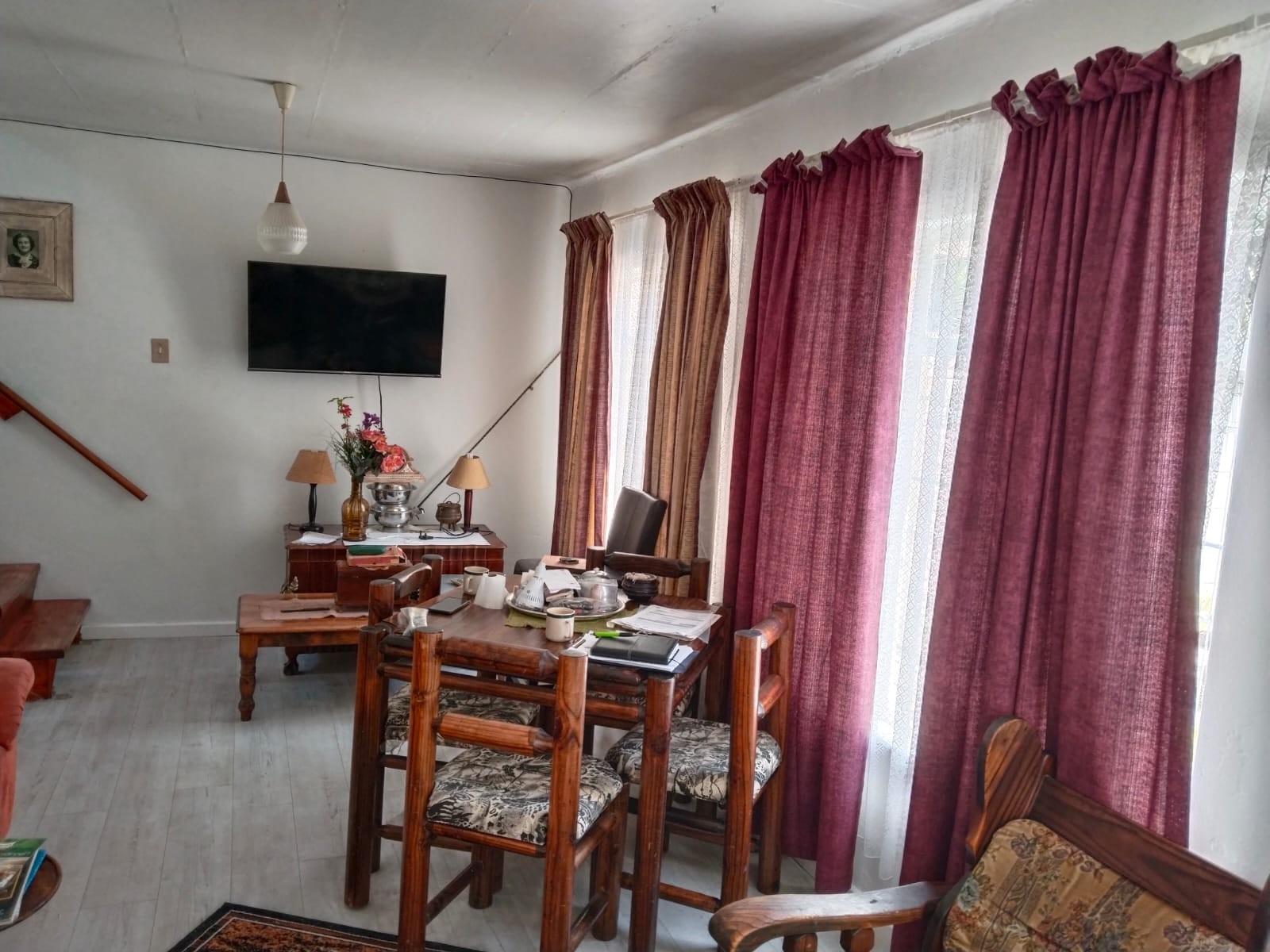 Modern 3 Bedroom Townhouse in Groenvallei