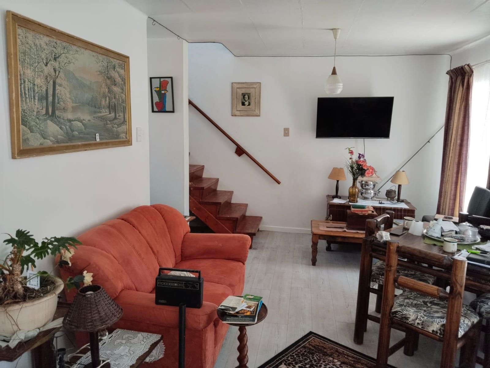 Modern 3 Bedroom Townhouse in Groenvallei