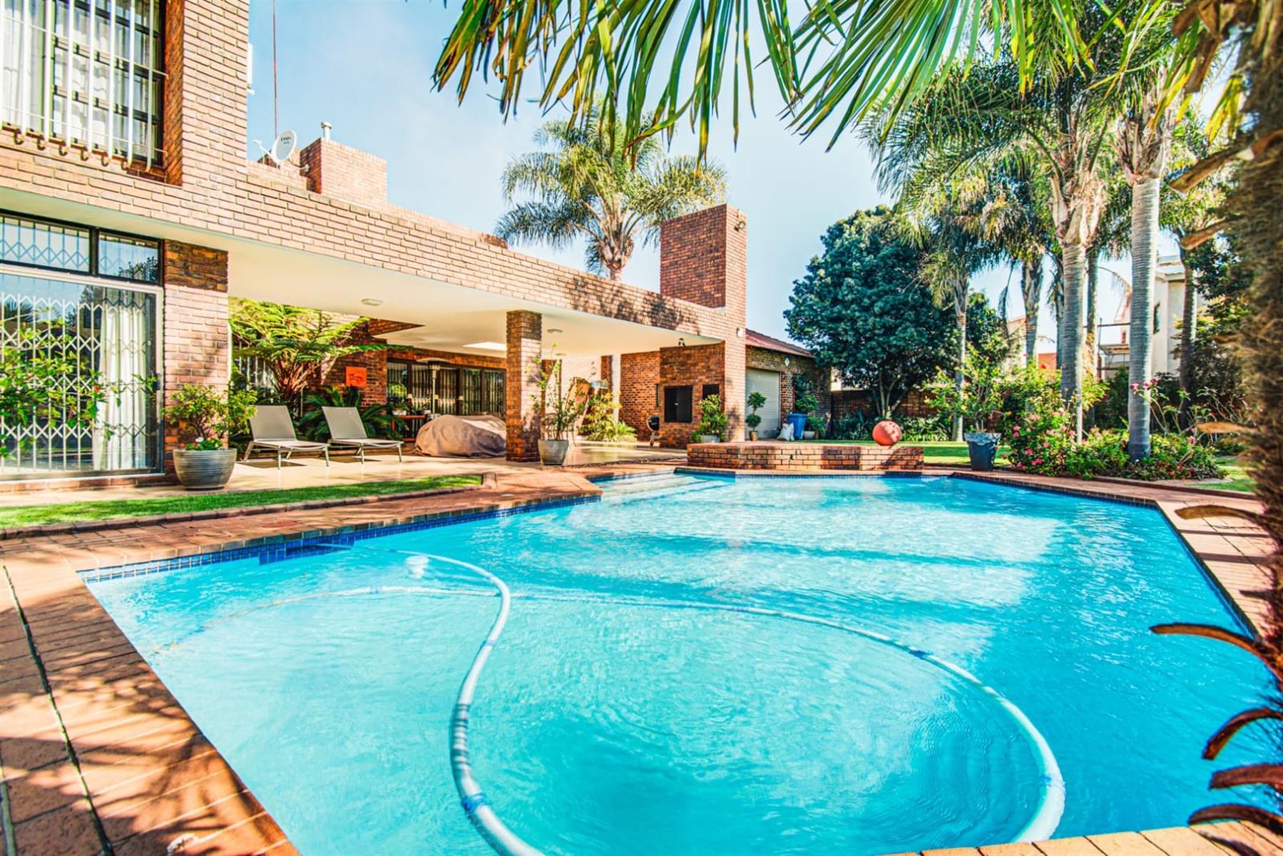House for sale in Terenure, Kempton Park, 1820 m²