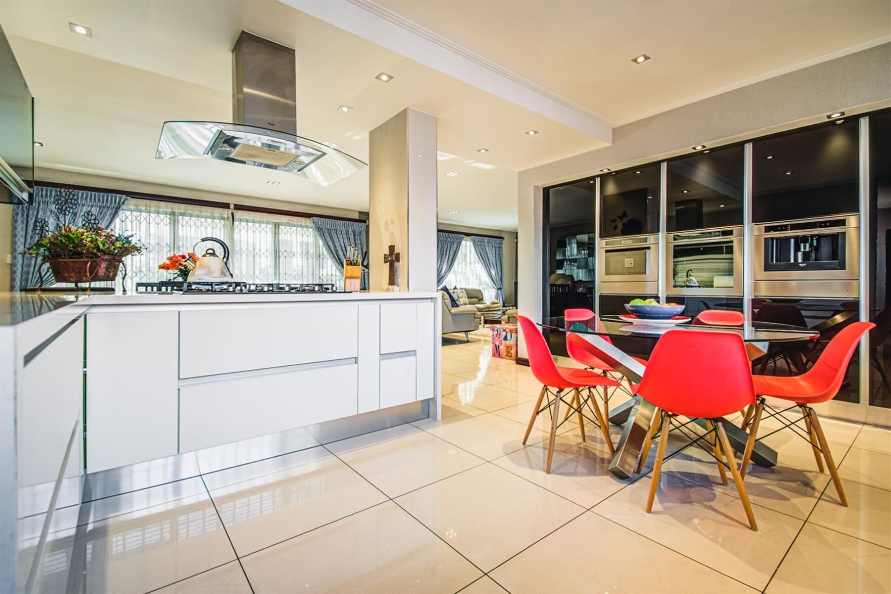 House for sale in Terenure, Kempton Park, 1820 m²