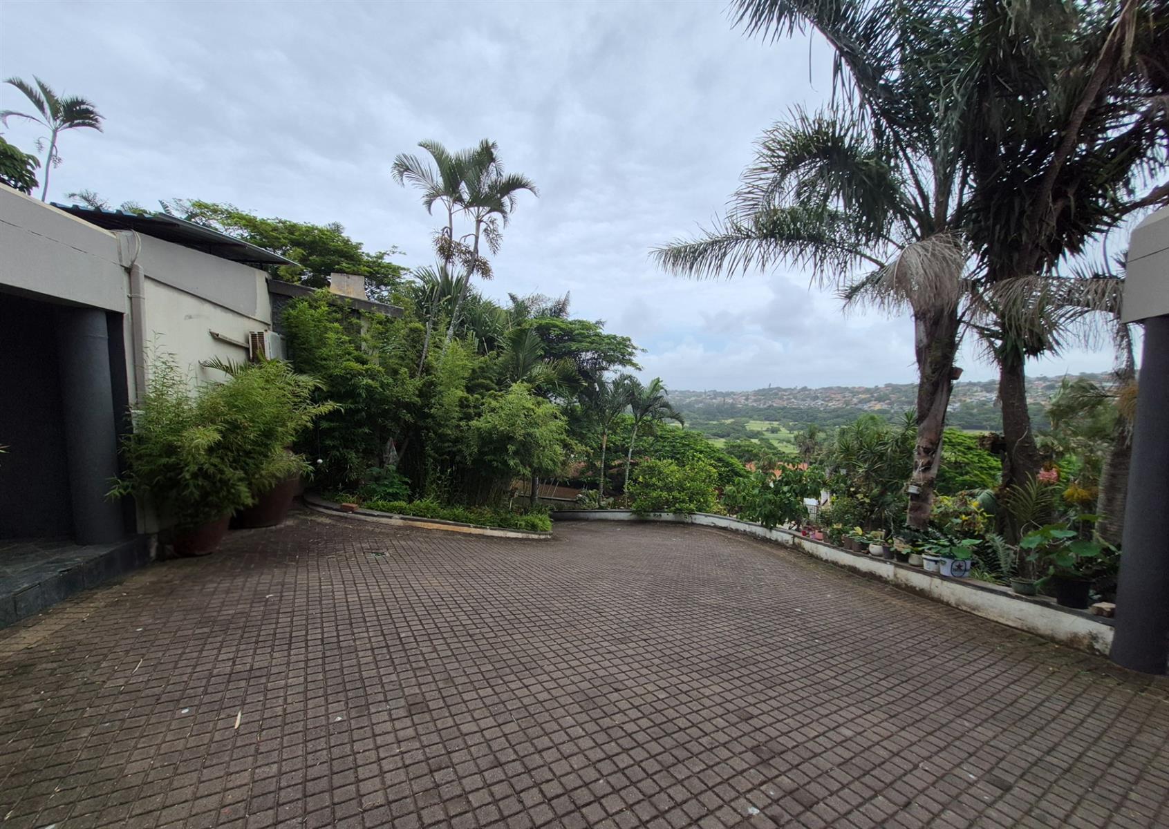 Multiple rental income! Air bnb money maker!