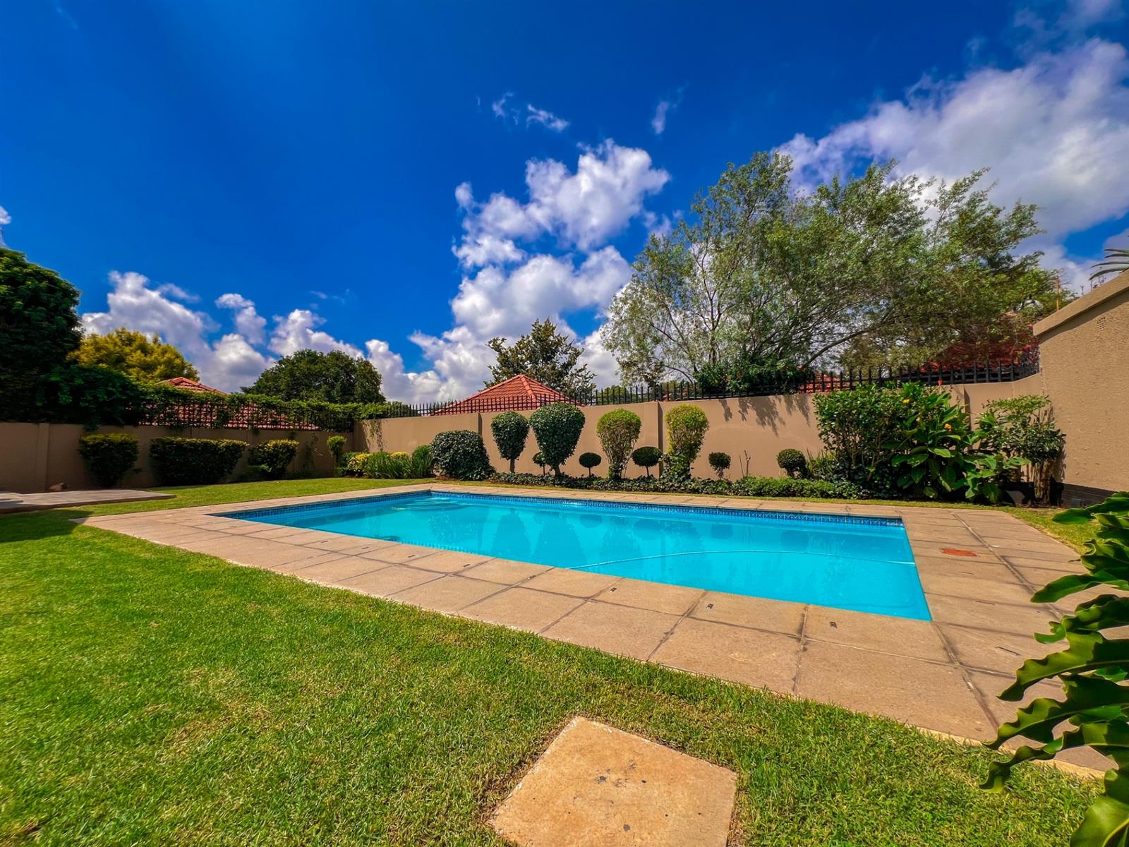 Spacious Family Retreat in Greenside, Johannesburg