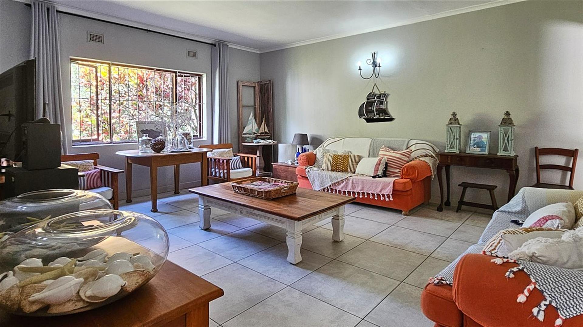 MASTERFUL MANSION - a Timeless MASTERPIECE in Uvongo