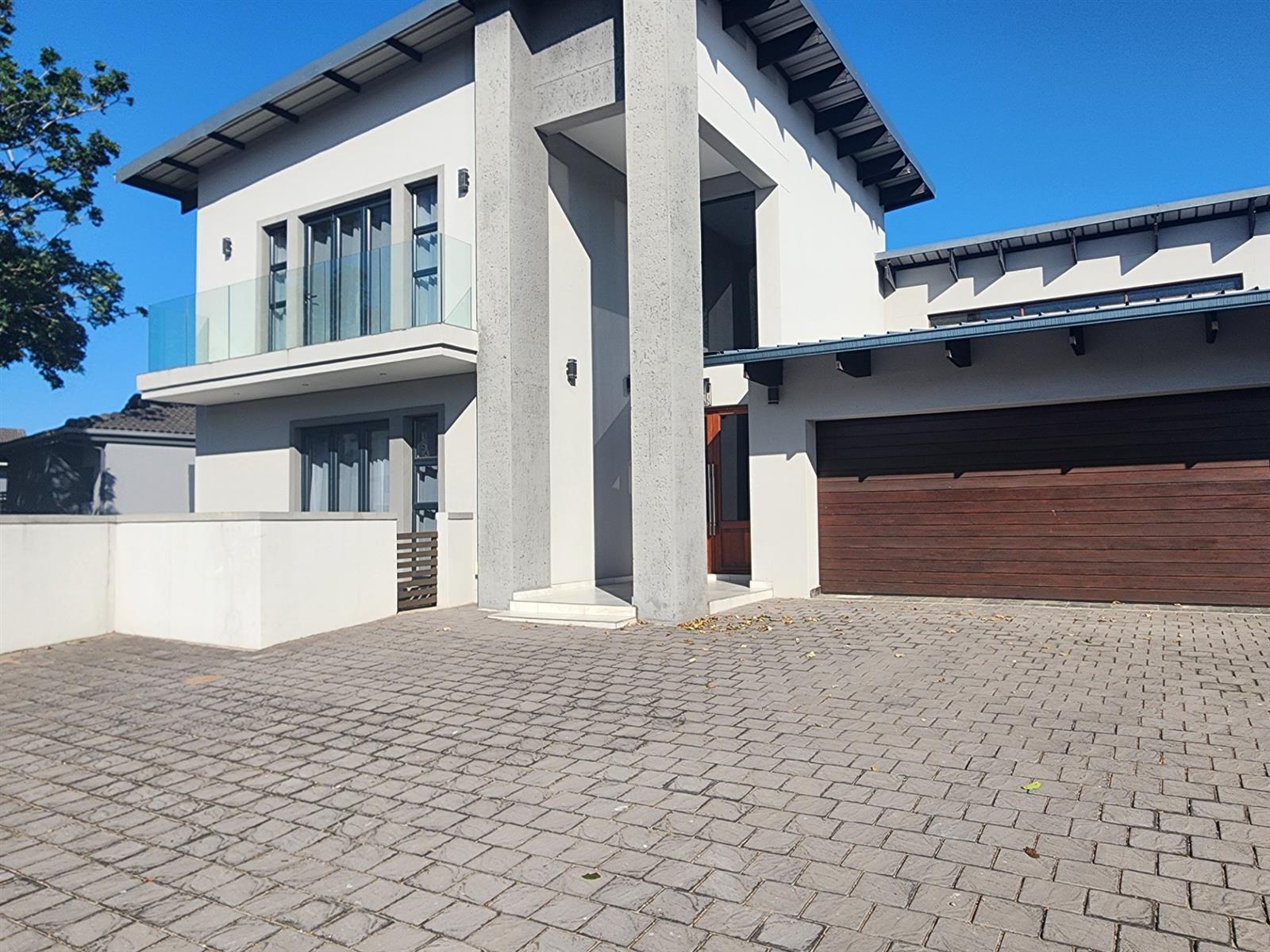 House For Sale in Mzingazi Golf Estate, Richards Bay, KwaZulu Natal