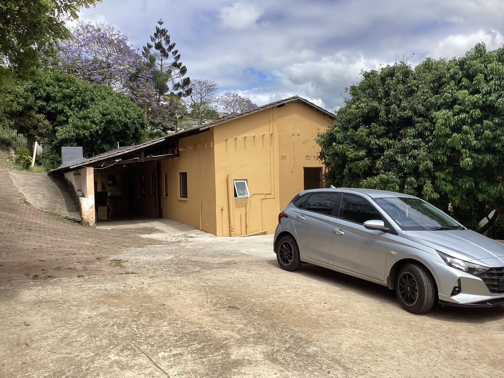 FOR SALE: Residential Property in Umhlatuzana - R1,000,000 Negotiable