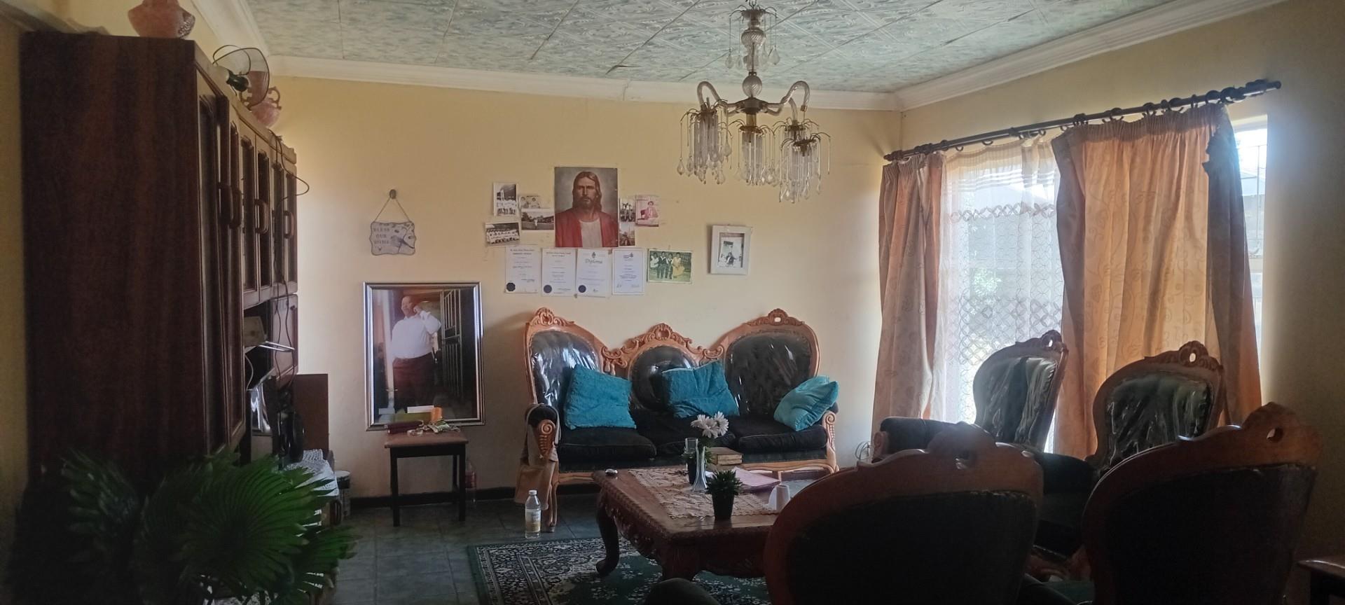 House For Sale in Ncandu Park Newcastle KwaZulu Natal