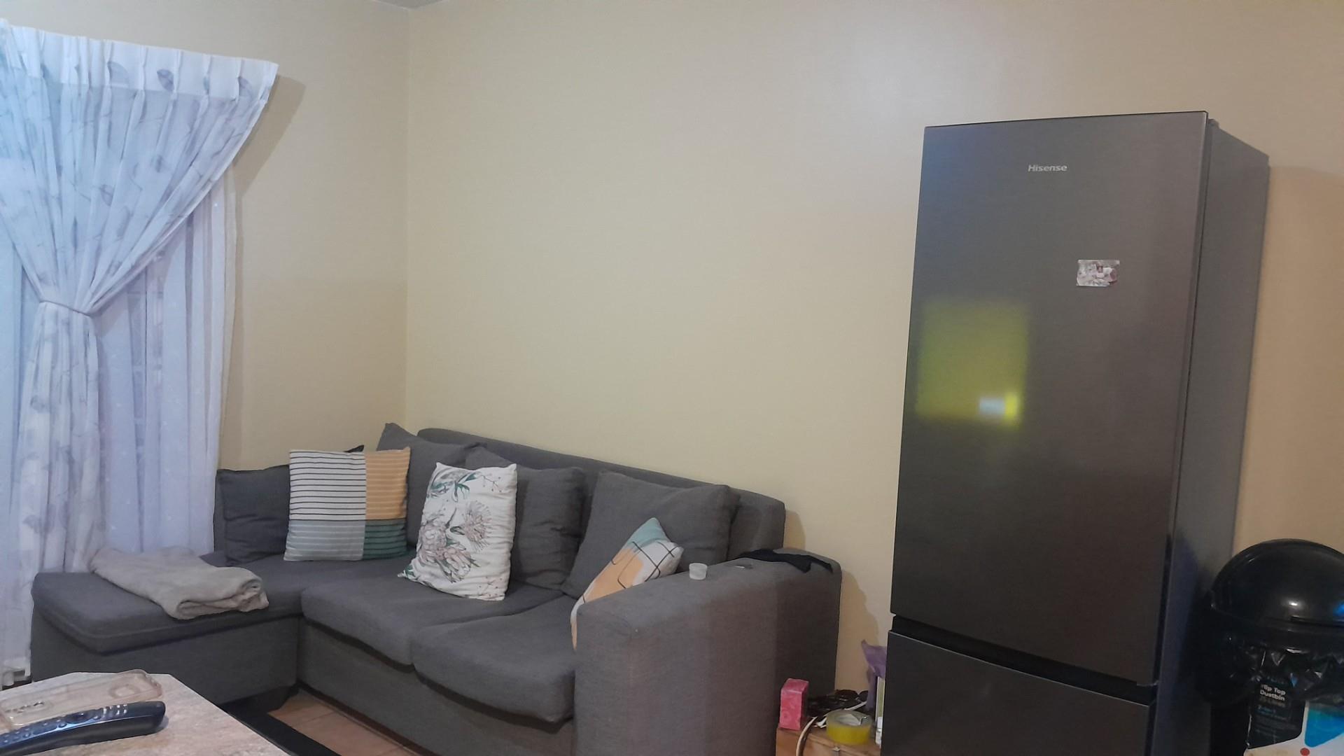 Apartment For Sale in Midrand Grand Central