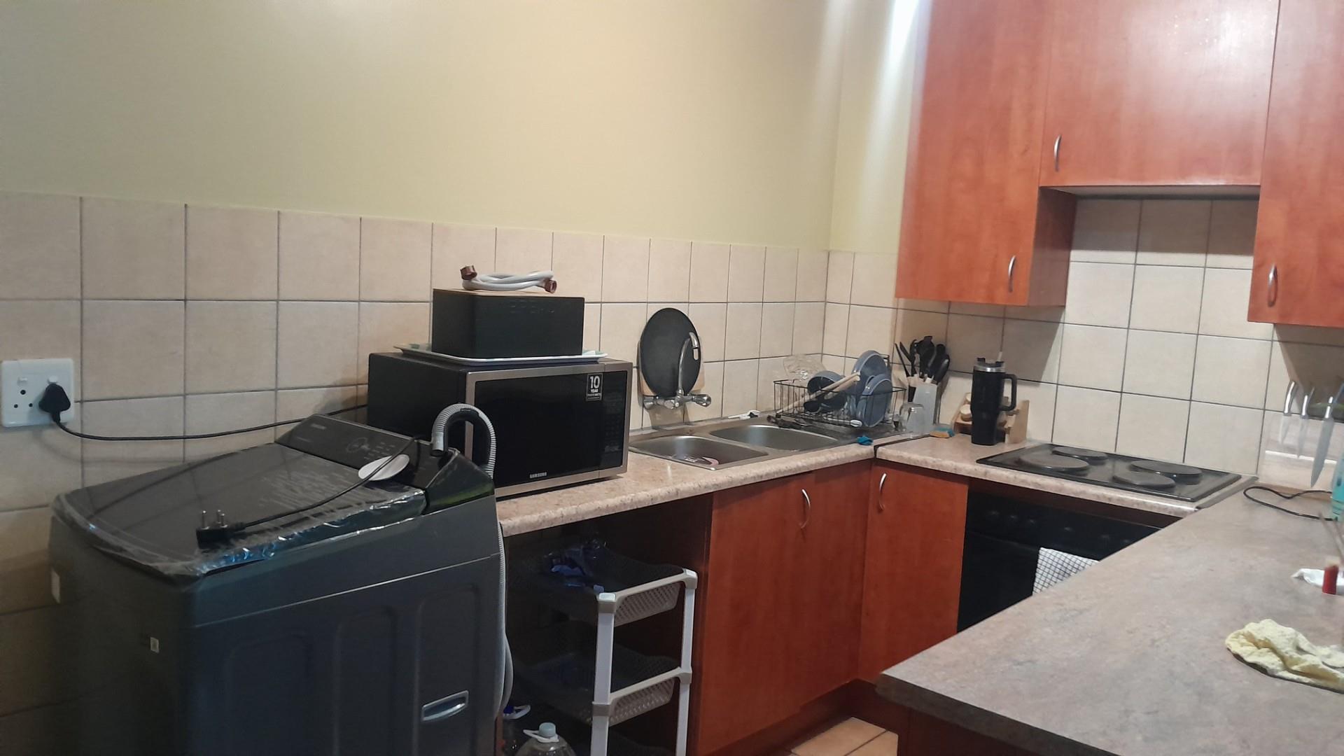 Apartment For Sale in Midrand Grand Central