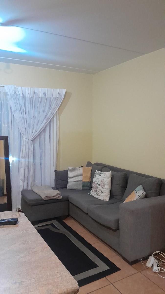 Apartment For Sale in Midrand Grand Central