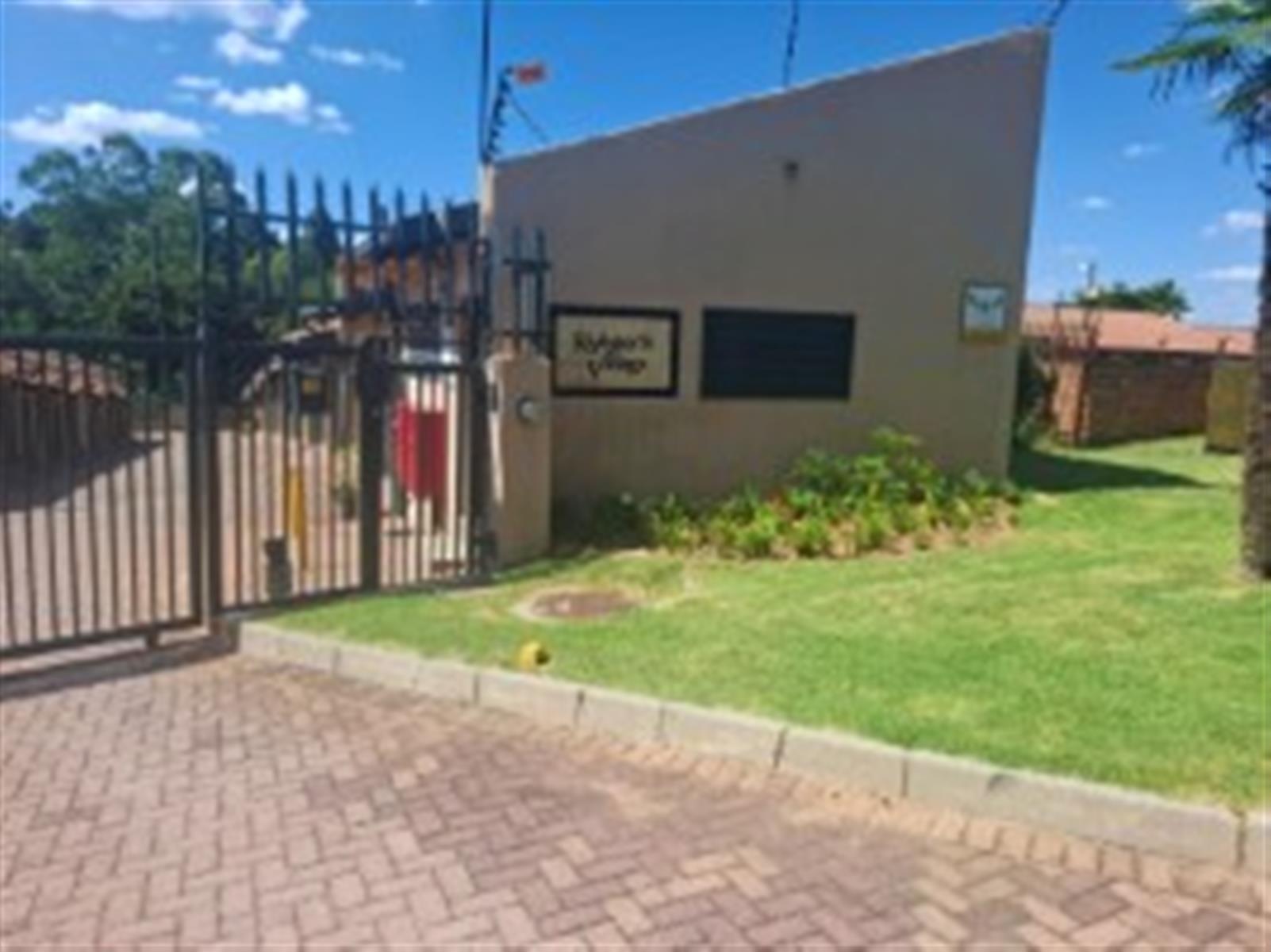 Ground Floor 2 Bedroom Apartment with Garden