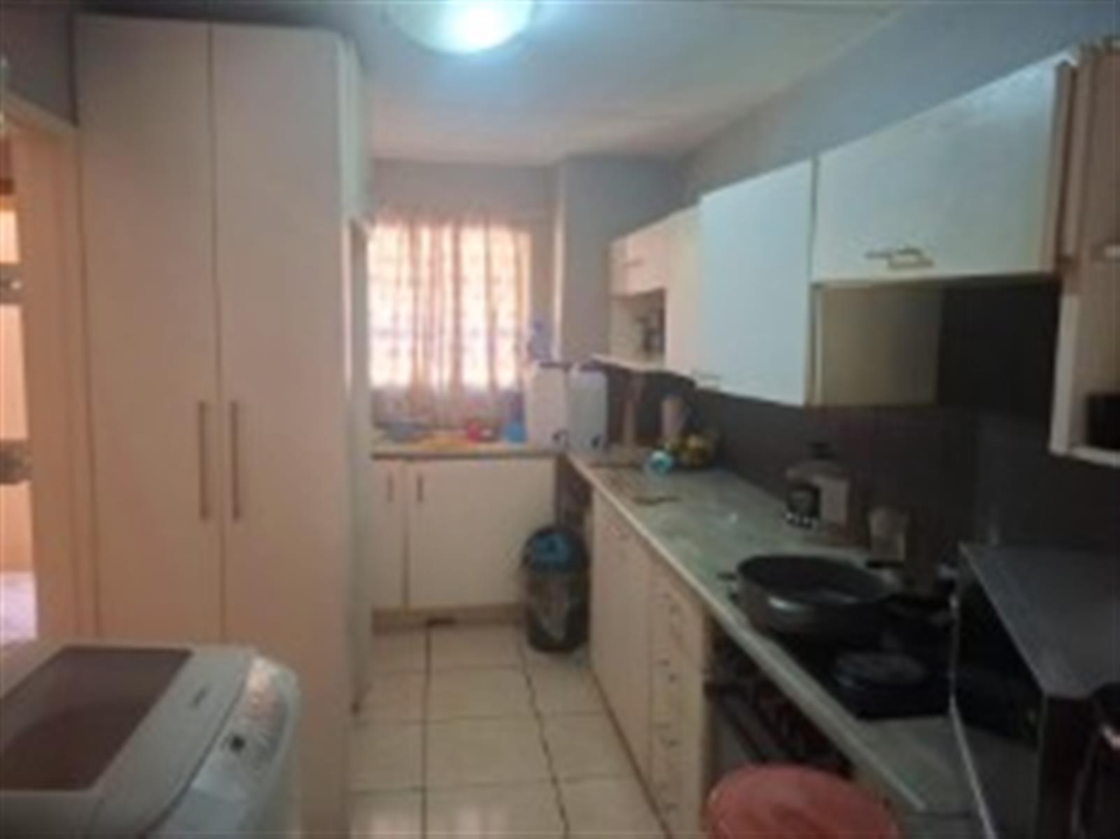Ground Floor 2 Bedroom Apartment with Garden