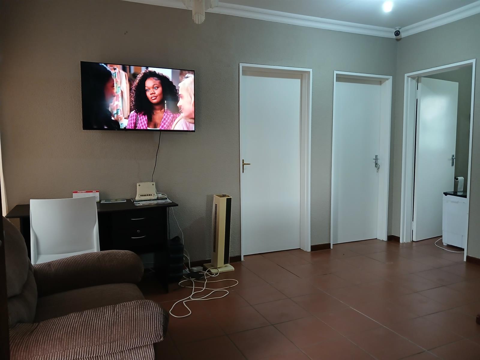 House For Sale in Sunset Manor, Kimberley