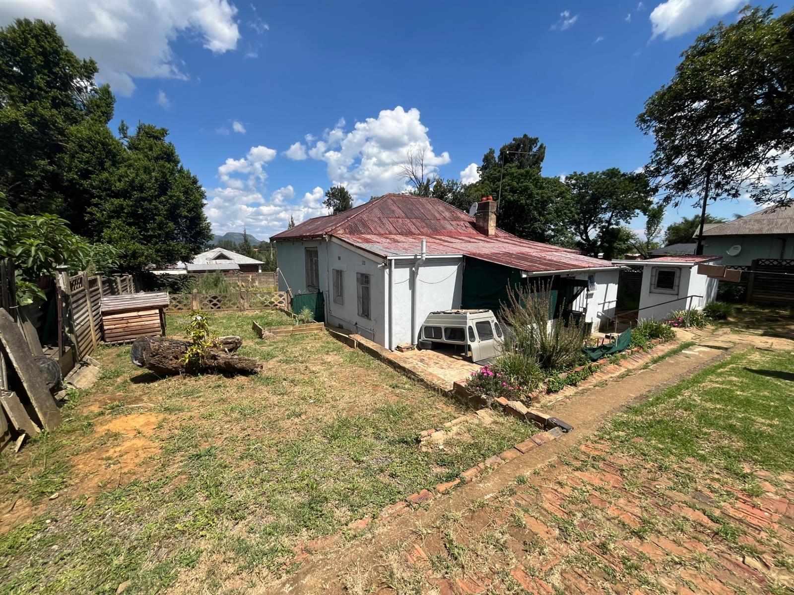Traditional 2-Bedroom Home on Spacious Land with Great Potential | Glencoe KwaZulu Natal