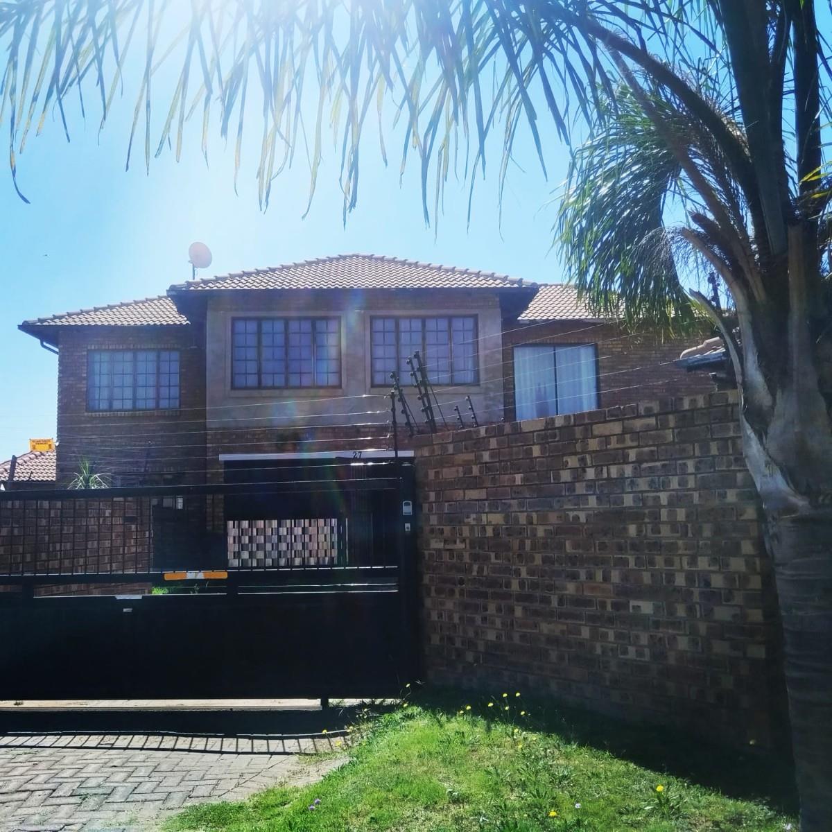 House For Sale in Hoeveld Park, Witbank