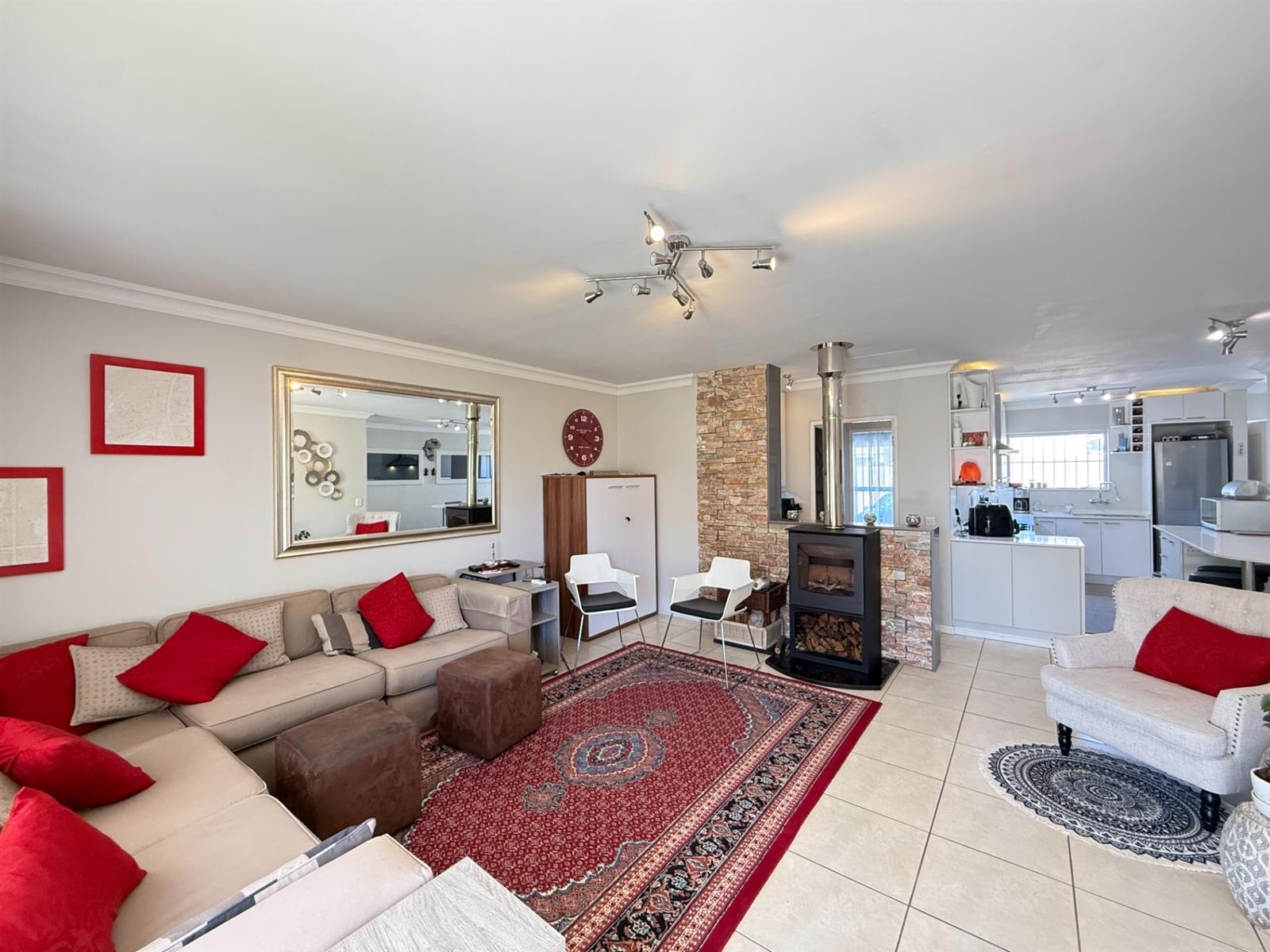 Townhouse for rent in Century City, Milnerton