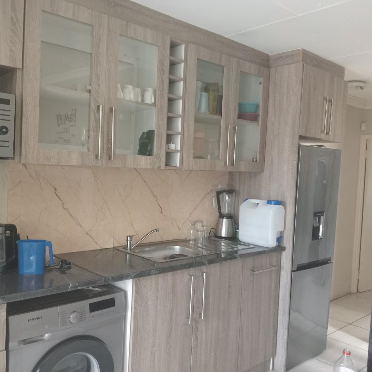 House for sale in Port Elizabeth Central, Port Elizabeth, 44 m²