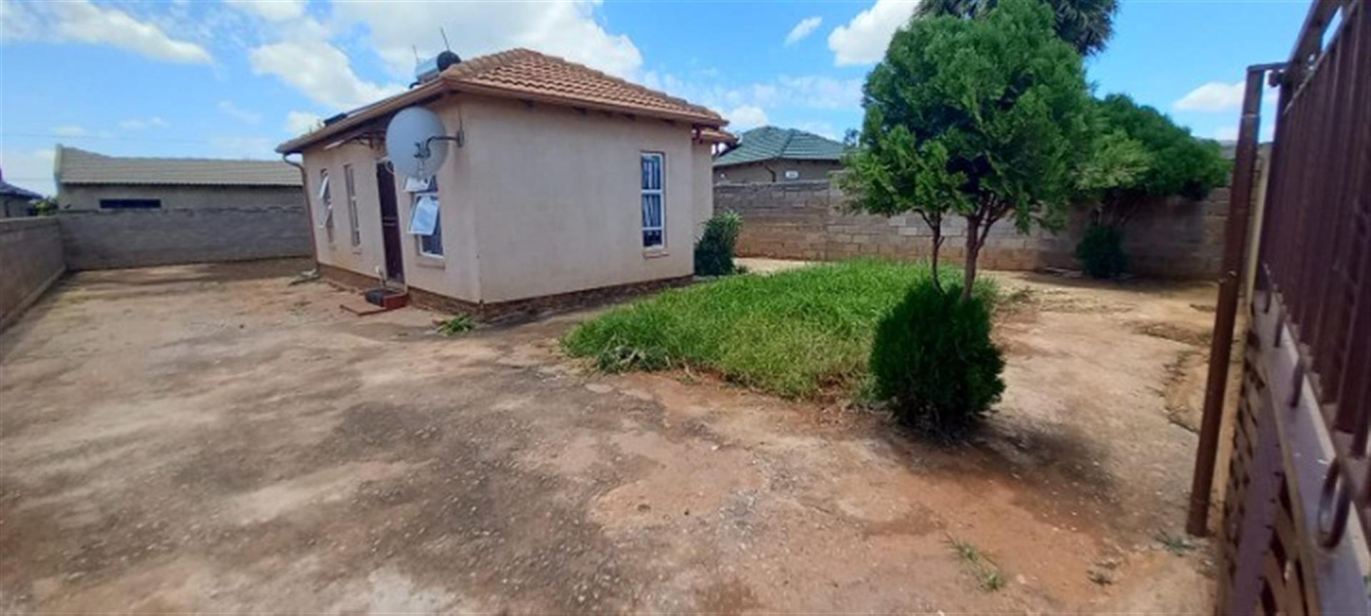 House For Sale in Lehae, Johannesburg