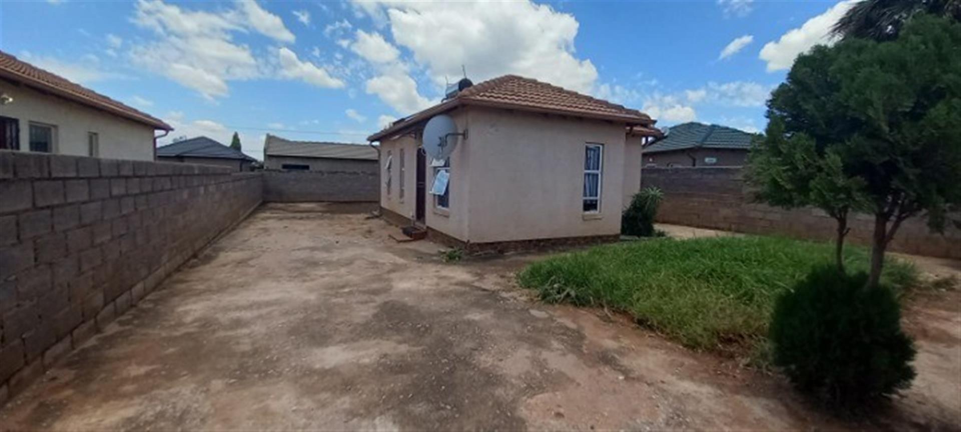 House For Sale in Lehae, Johannesburg