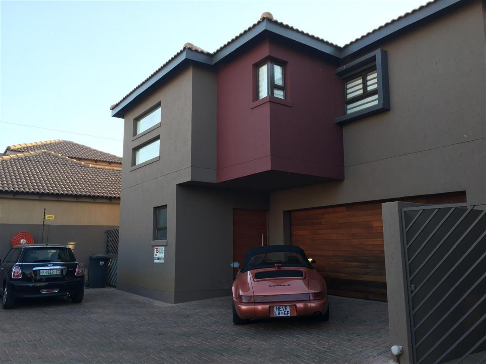 Townhouse For Sale in Vanderbijlpark SE 3 Vanderbijlpark SE Vanderbijlpark