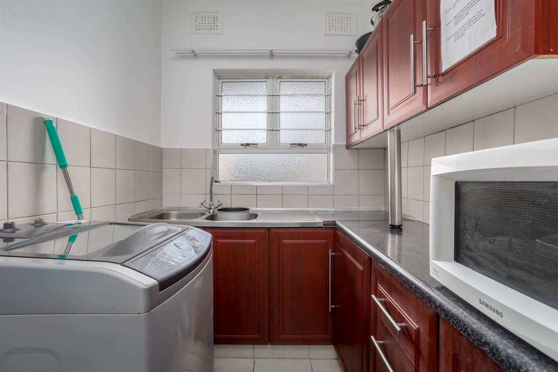 Move in ready Starter Apartment In Morningside
