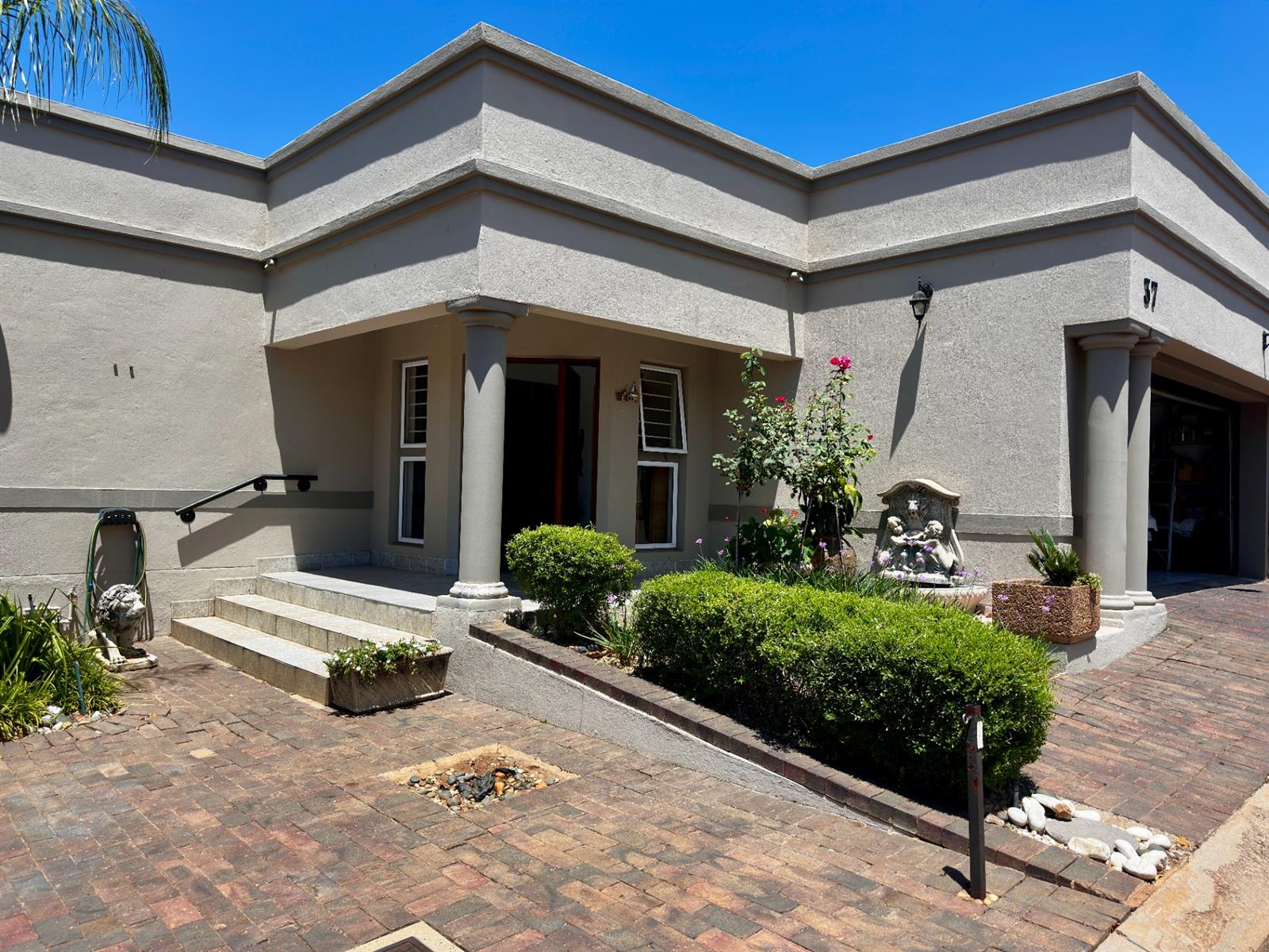 House For Sale in Die Wilgers, Pretoria