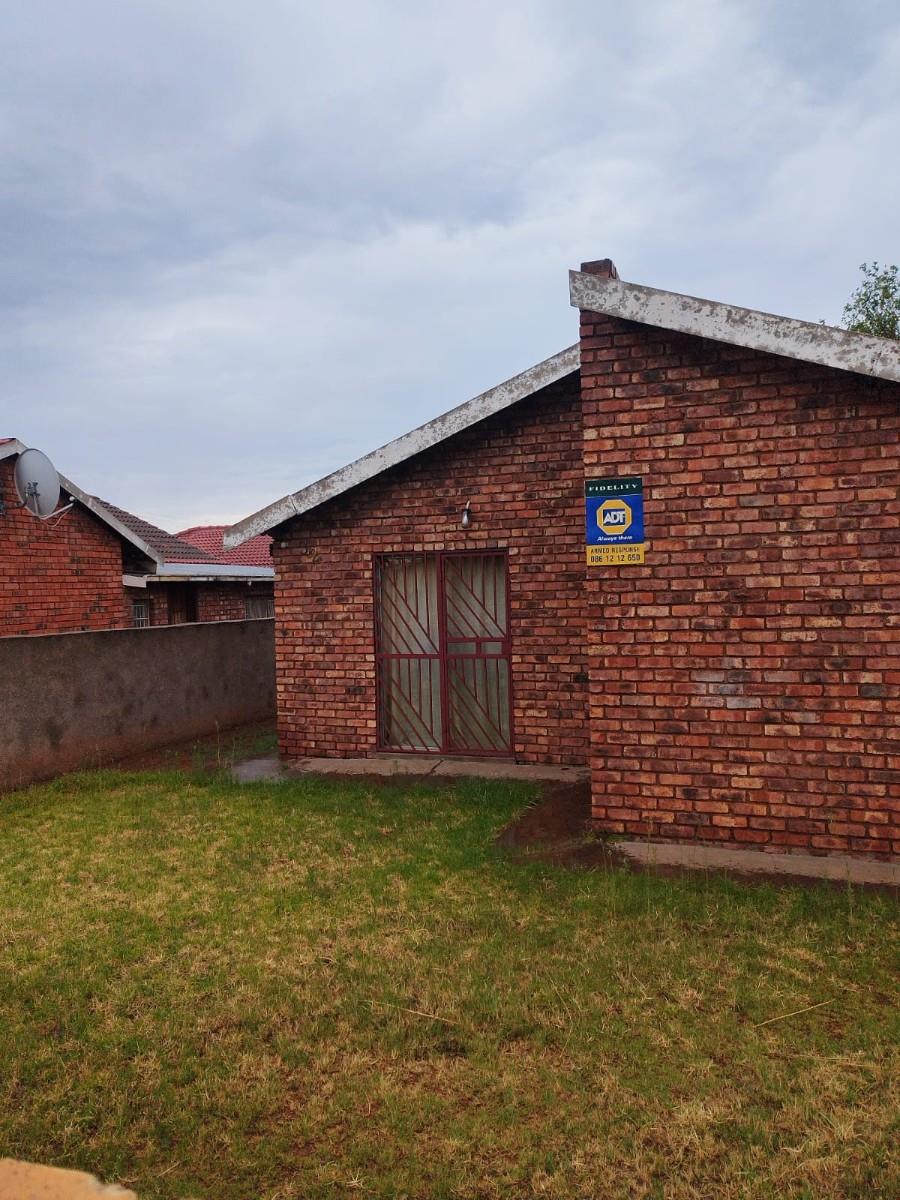 House For Sale in Roodepan, Kimberley