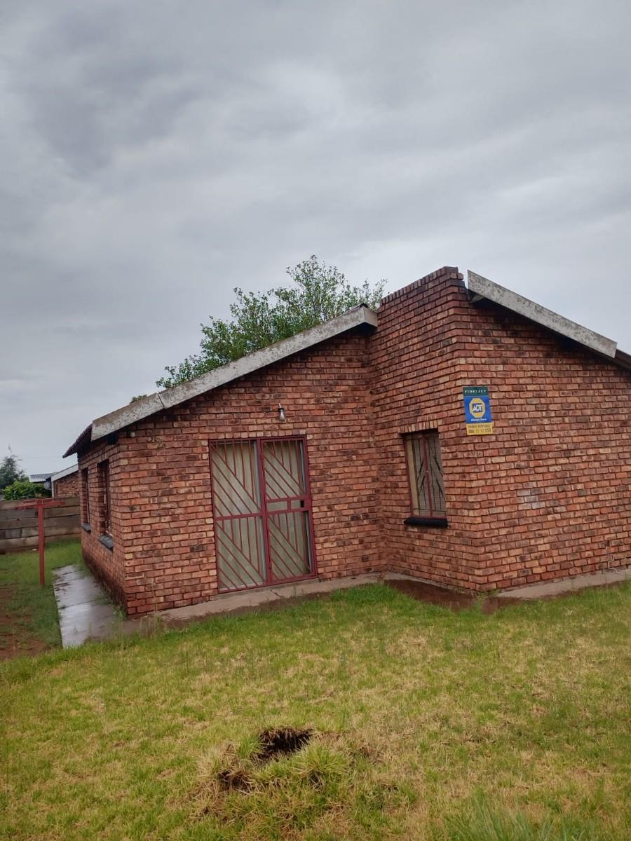 House For Sale in Roodepan, Kimberley