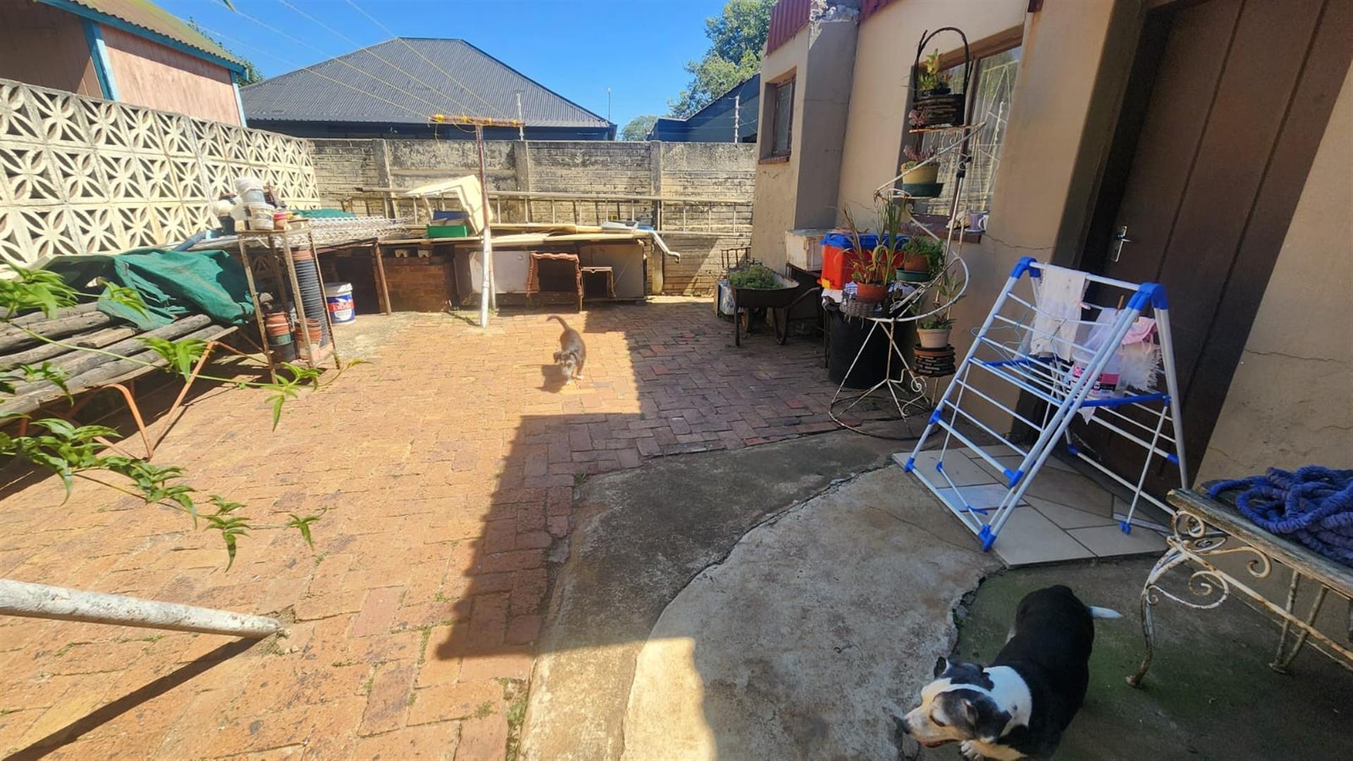Spacious Family Home with Flatlet, Pool and Positioned in the he Endless Potential