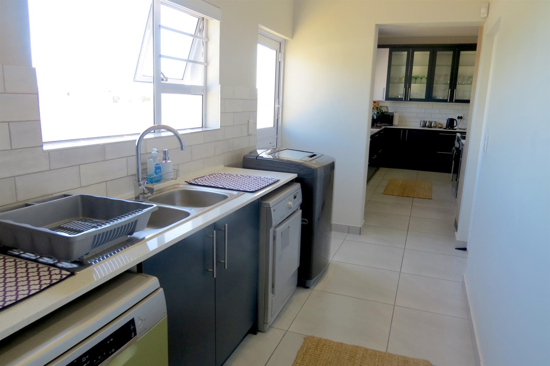 House for sale in Country Club, Langebaan, 254 m²