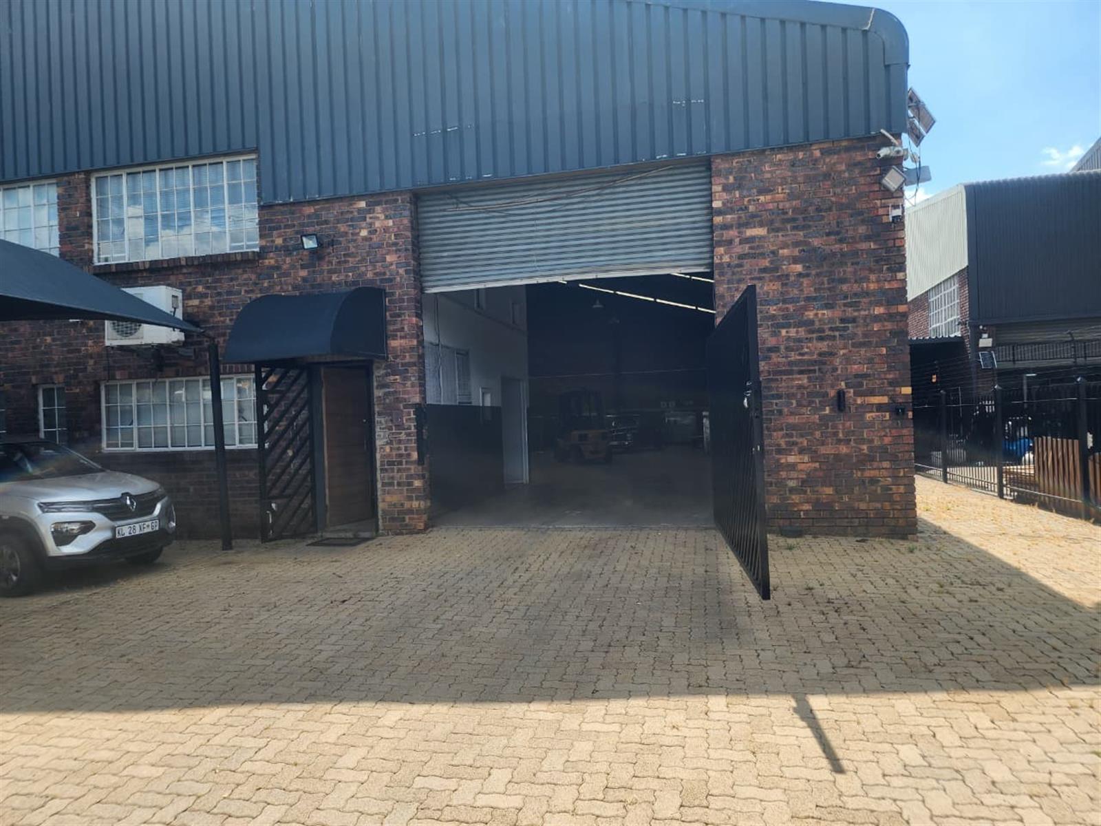 Warehouse for sale in Kya Sands, Randburg, 655 m²