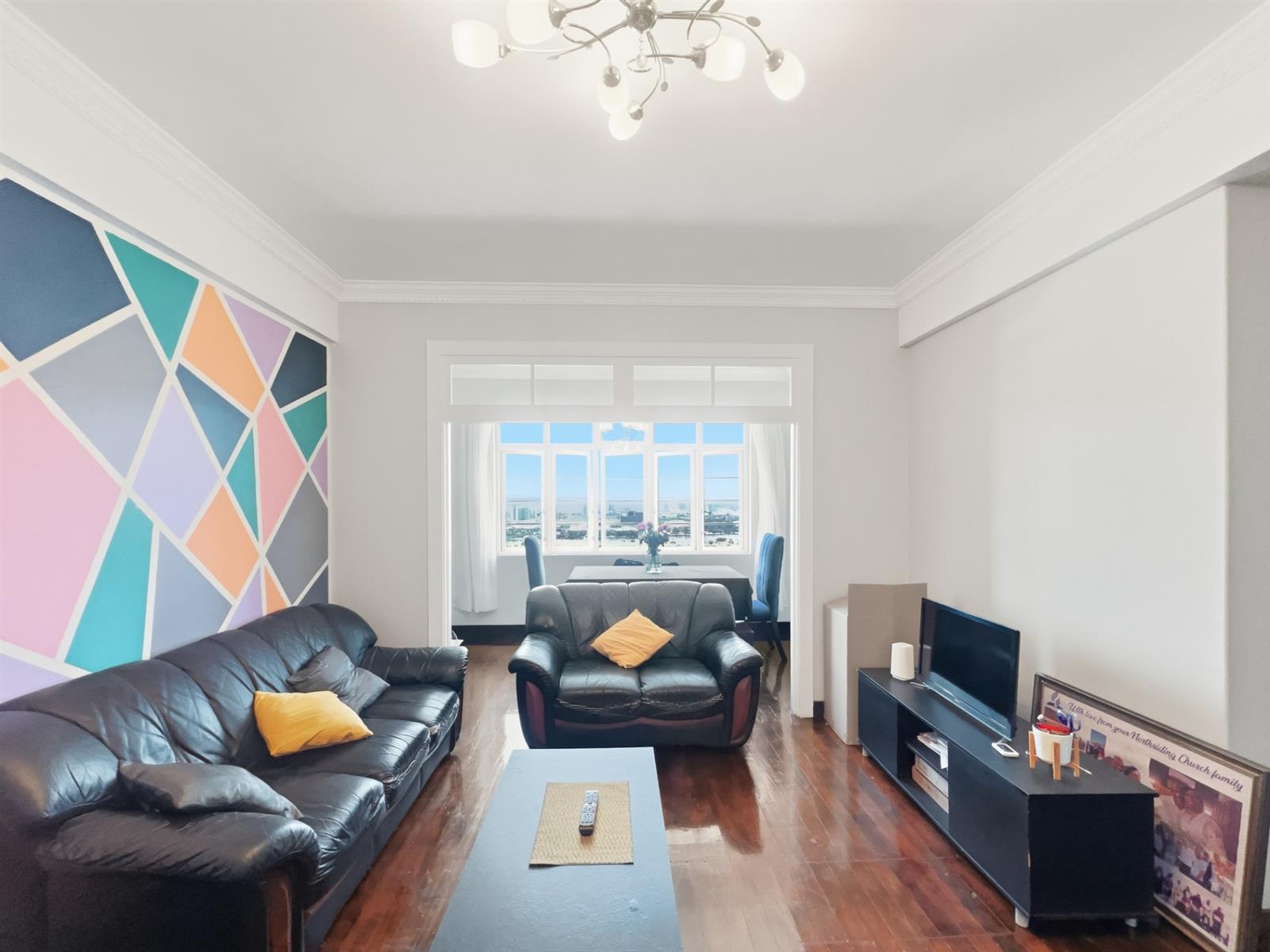 2 Bedroom Apartment To Rent in Essenwood, Durban, KwaZulu-Natal