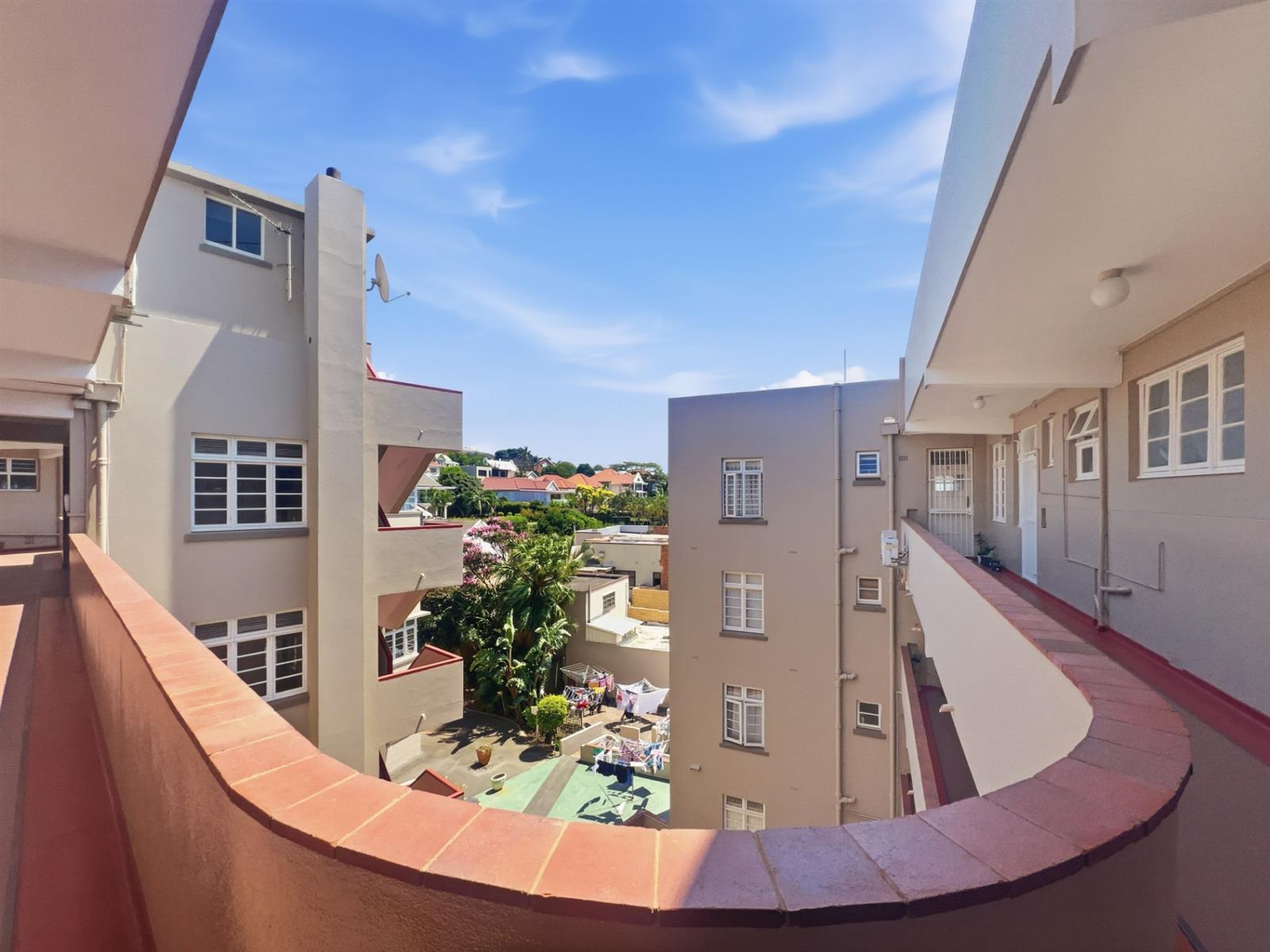 Apartment for rent in Essenwood, Durban, KwaZulu Natal, 33  (3rd floor), Nordbury, 122 Gladys Mazibuko Road, Essenwood, Durban, KwaZulu Natal, 100 m²