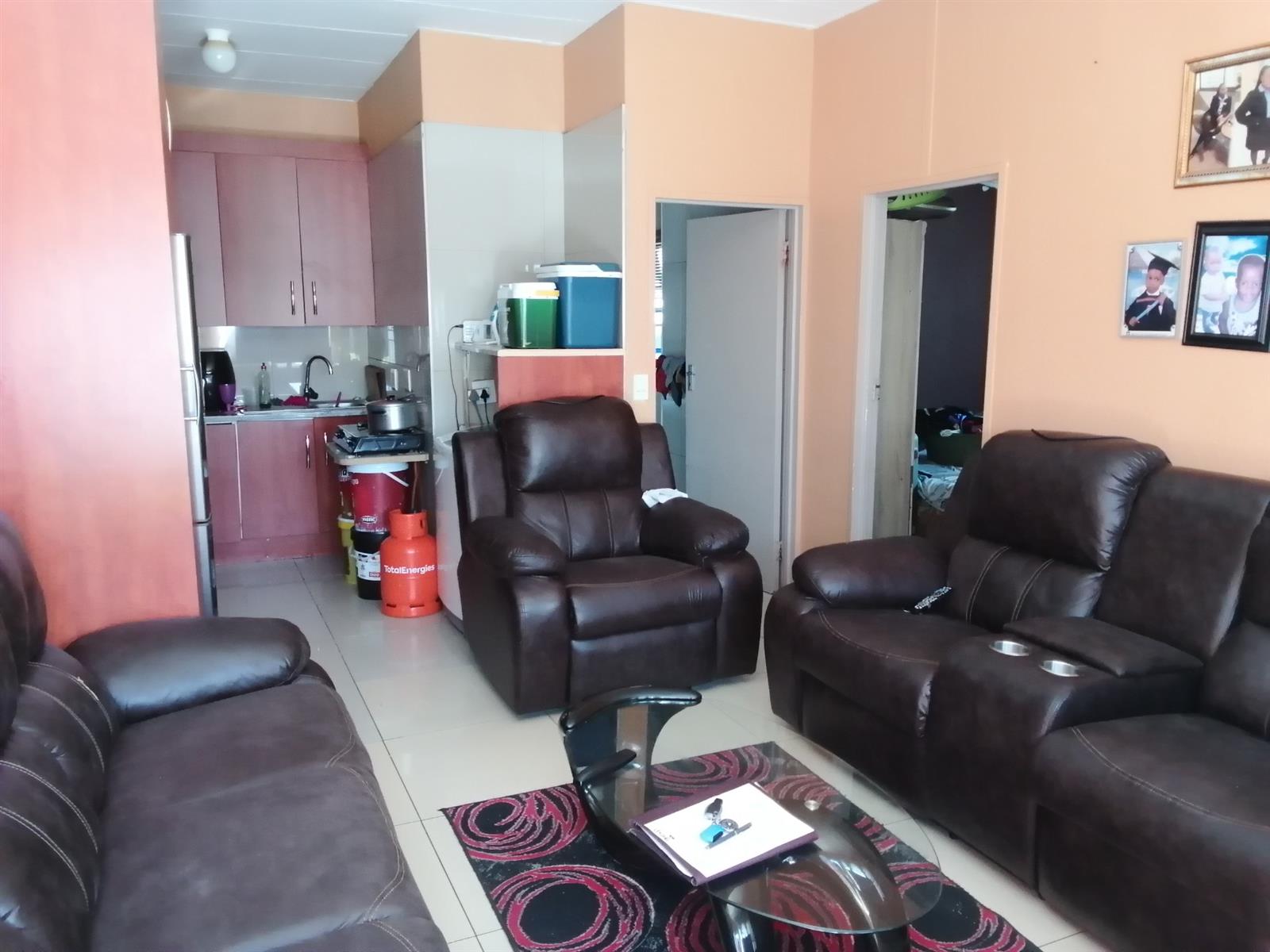 3 Bedroom 1 Bathroom Ground Floor Apartment For Sale in Naturena, Johannesburg