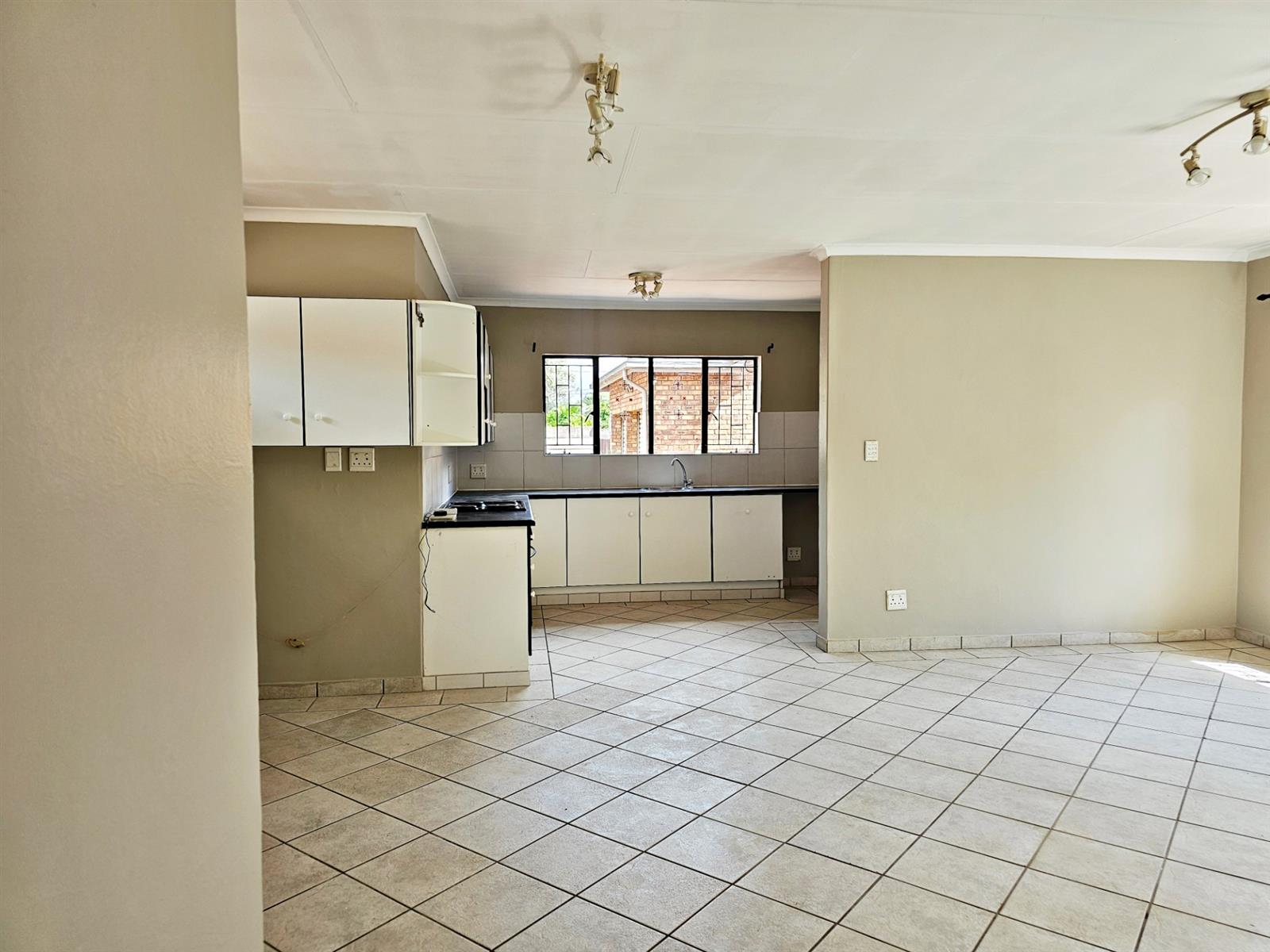 Not your ordinary two-bedroom townhouse, this Clubview duet is no cookie-cutter home.