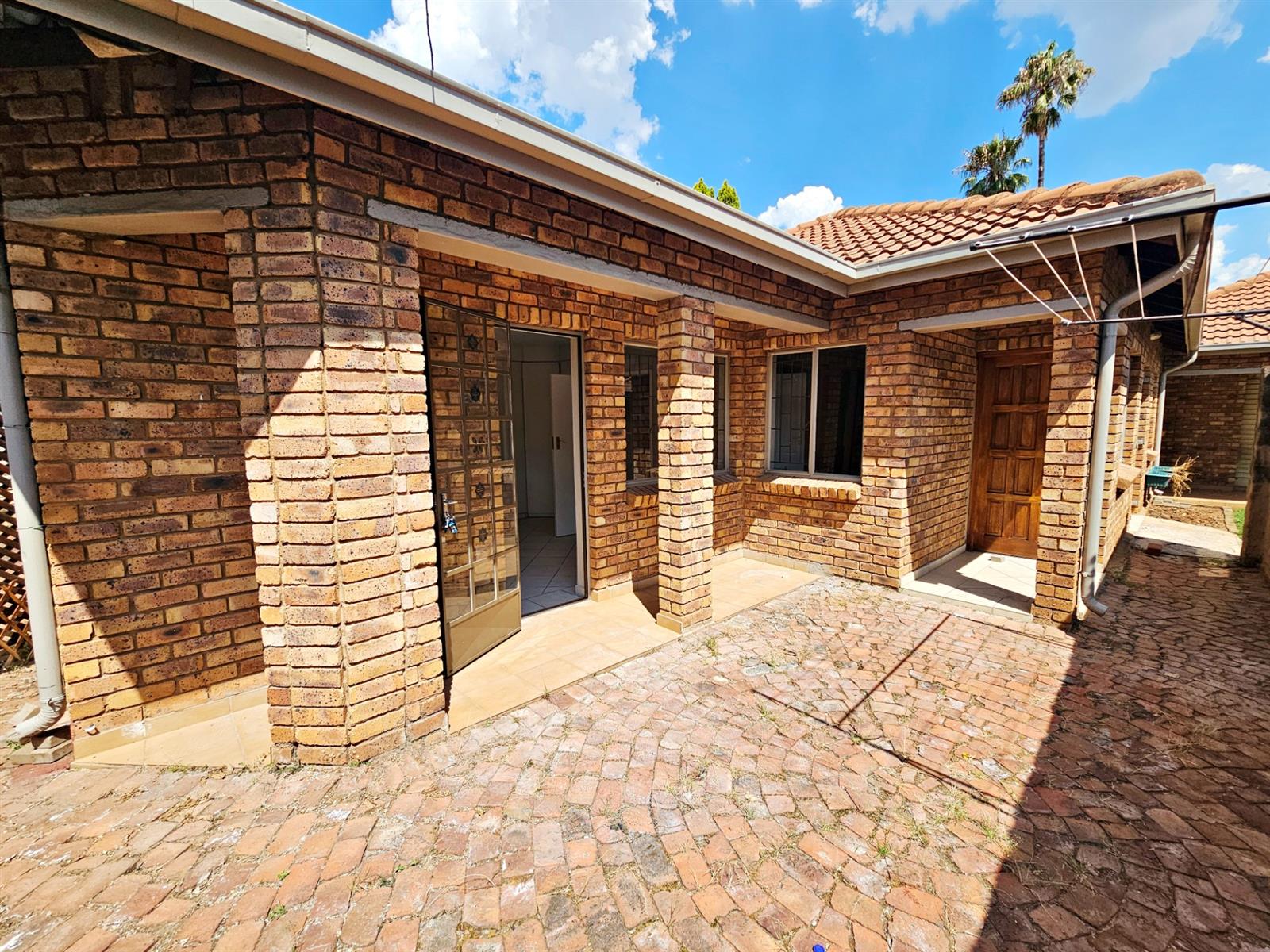 Not your ordinary two-bedroom townhouse, this Clubview duet is no cookie-cutter home.